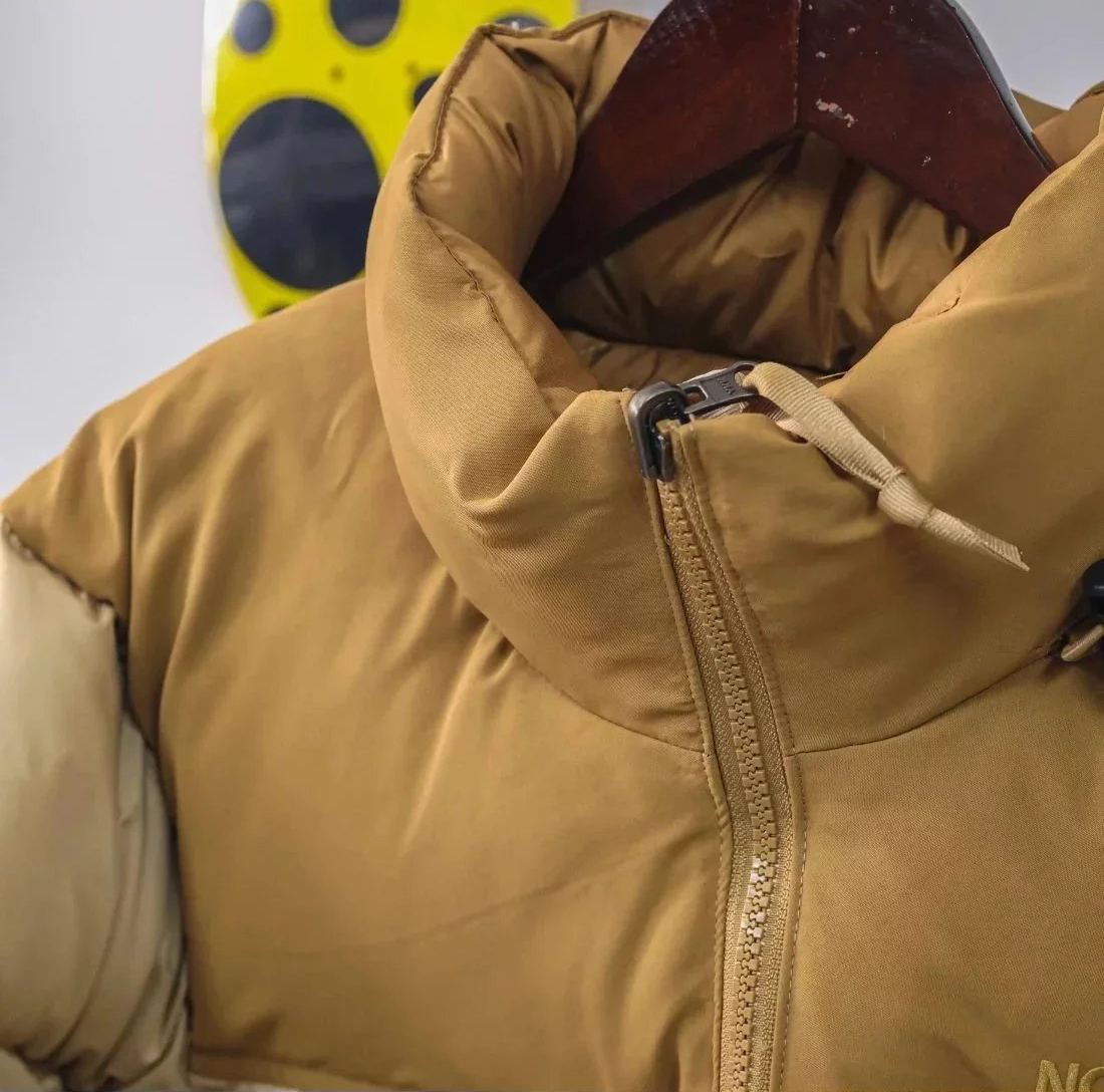 Item ID 8097 90% Down - Correct 85% Goose Down - Poison Home Magic Buckle+Hexagonal