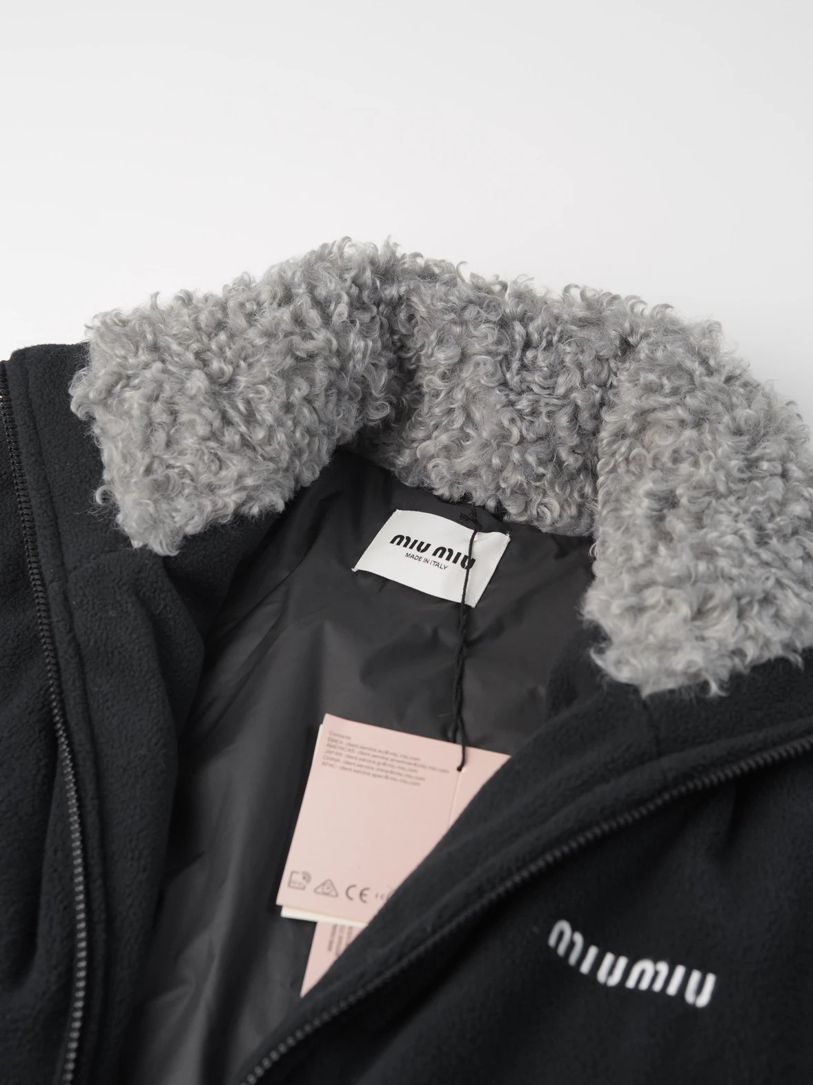 Item ID 8128 M1UM1U Miu Miu _mohair blend fur collar_ FW25 solid color stand up col