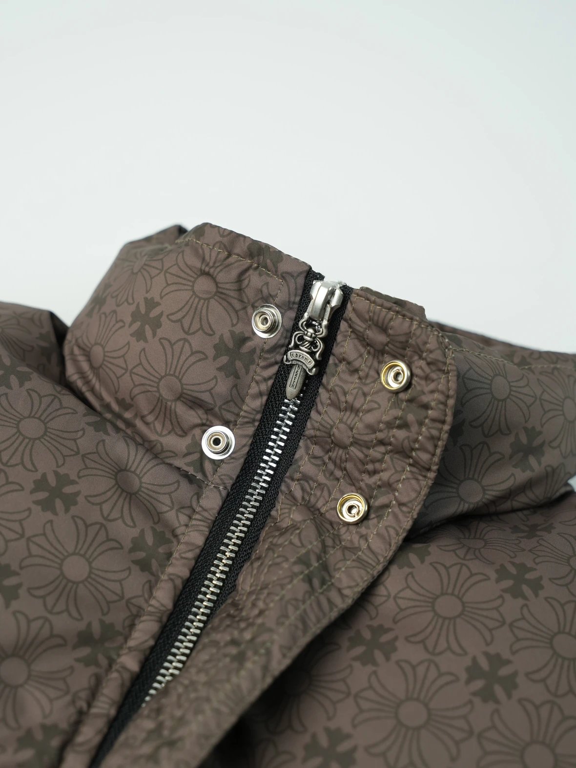 Item ID 8110 Crow heart CH full print logo“90 white duck down ”“ Exclusive distress