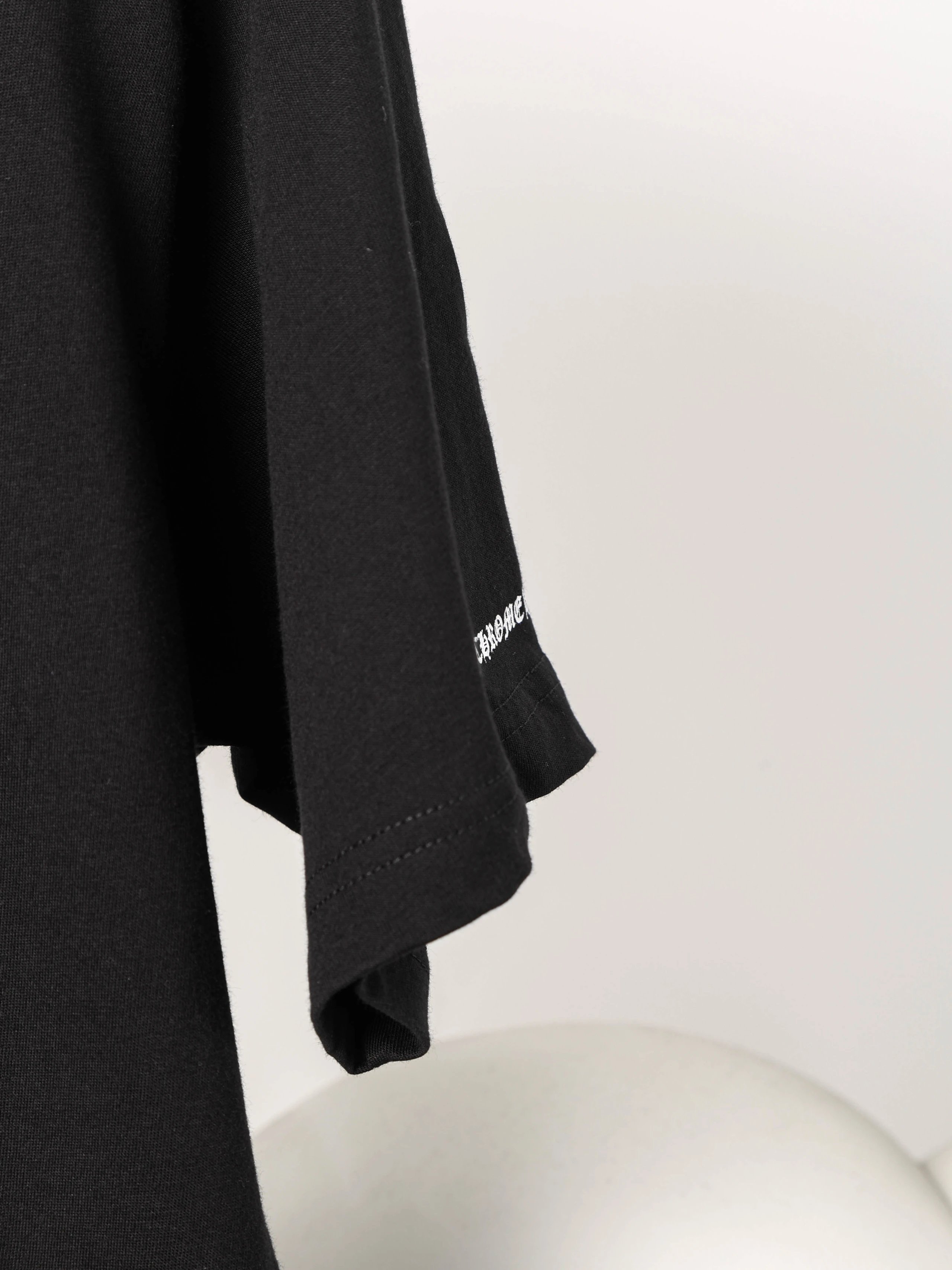 Item ID 8305 Chrome-Hearts- Crow heart -2025ss- Sanskrit letter printed short sleev