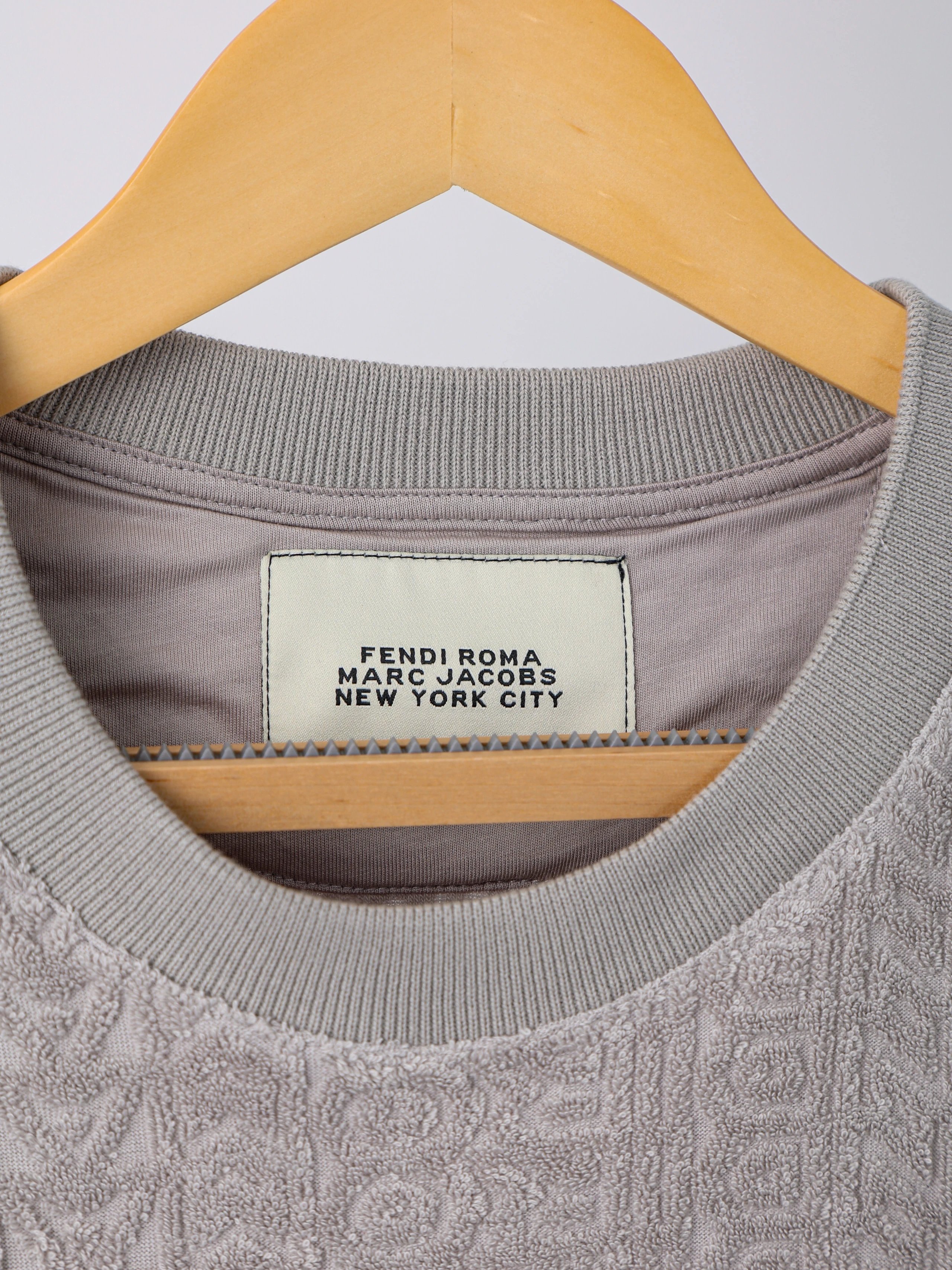 Item ID 8311 Fend1- Fendi -2023ss- Allover printed jacquard terry short sleeves -10