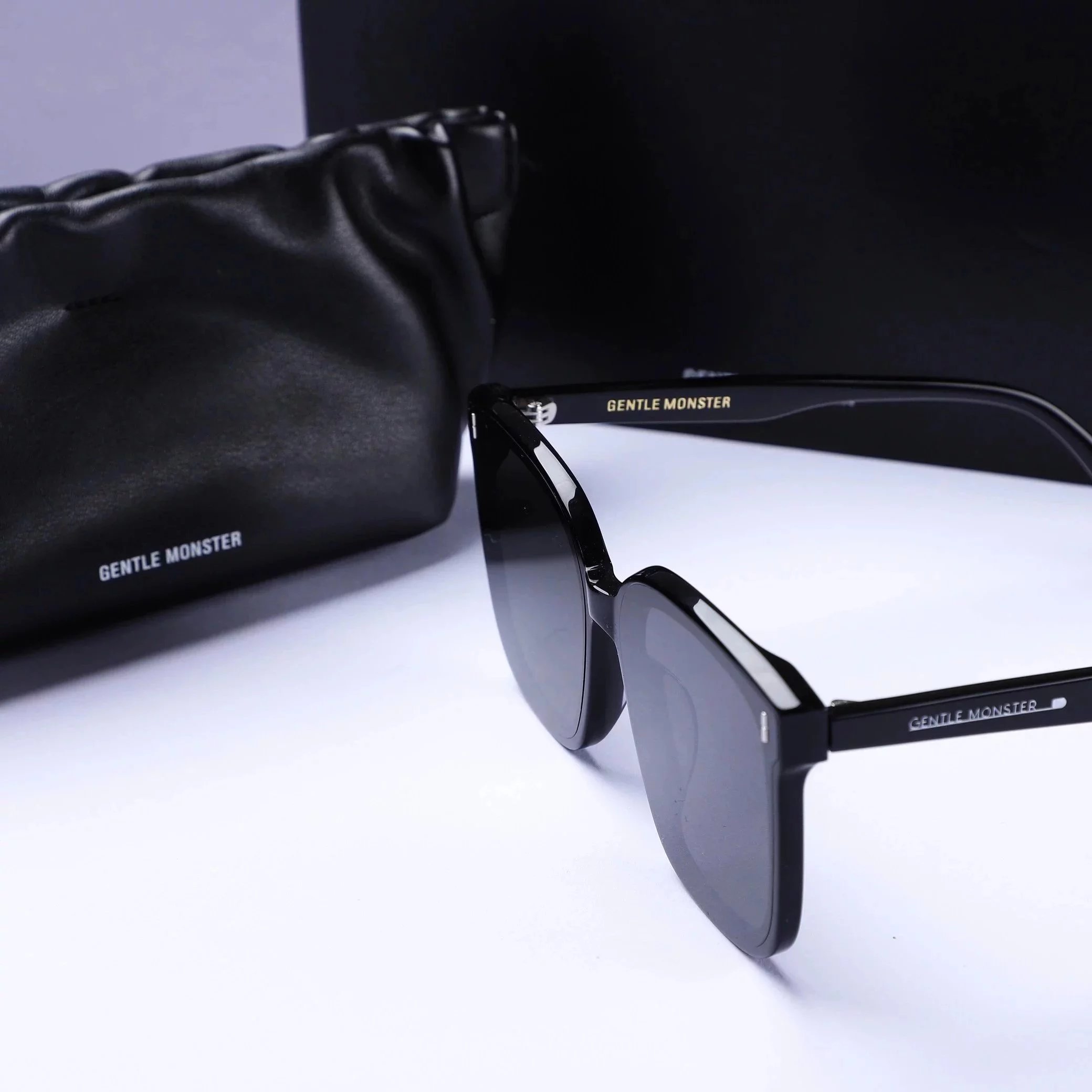 Item ID 8410 Gentleman Monster Sunglasses - Large frame classic versatile sunglasse