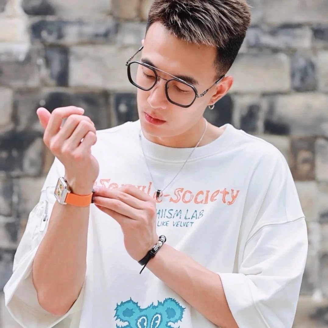 Item ID 8372 Baoge -BGR- Takaraya - Charity Little Red Man Black Ceramic Pendant S9