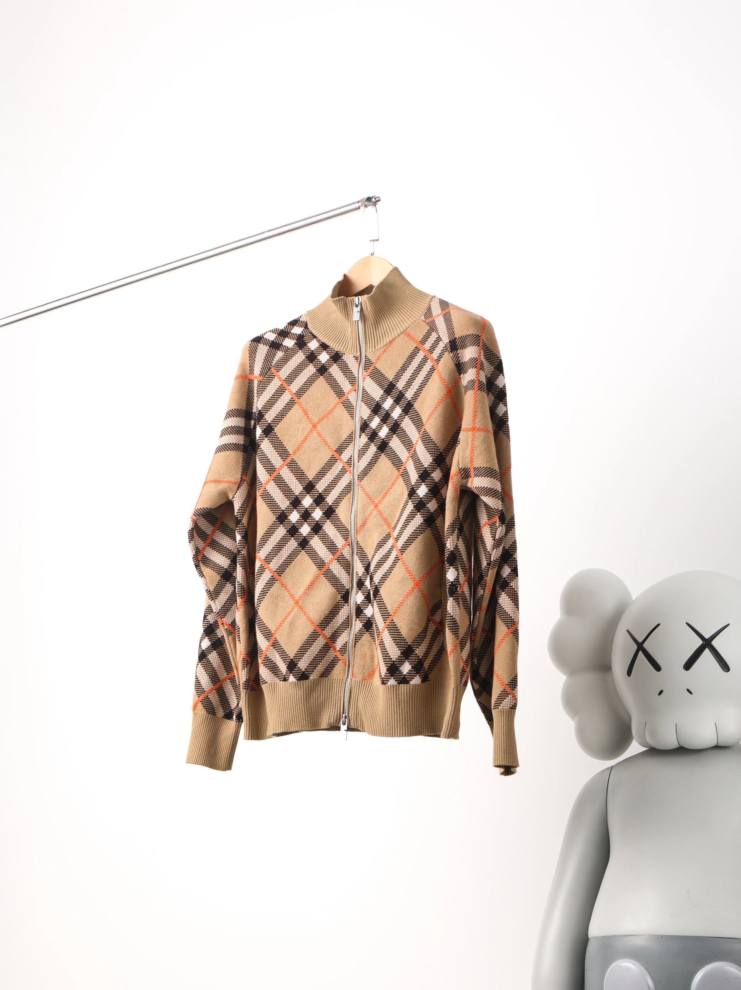 Item ID 8022 Burberr-BBR-2024ss- Classic cross diagonal pattern series - wool coat