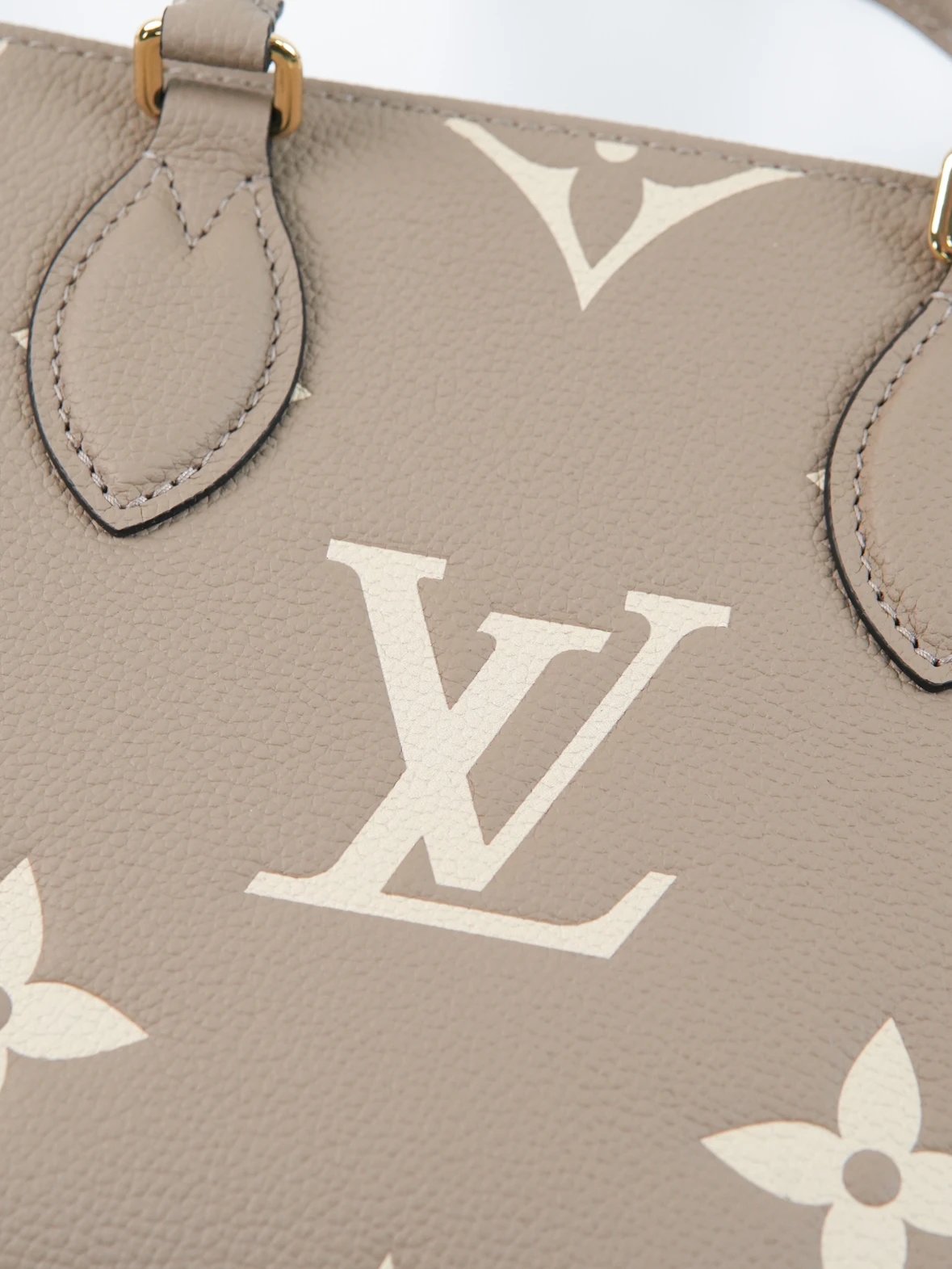 Item ID 8501 ONTHEGO-PM - Classic Old Flower Full Print - Cow Leather - Jungle Bag