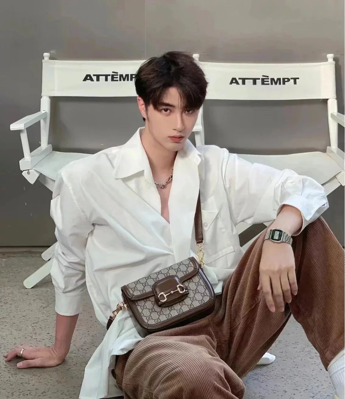 Item ID 8462 Correct oil edge - Needle car details _- GC floral saddle bag - Horseb