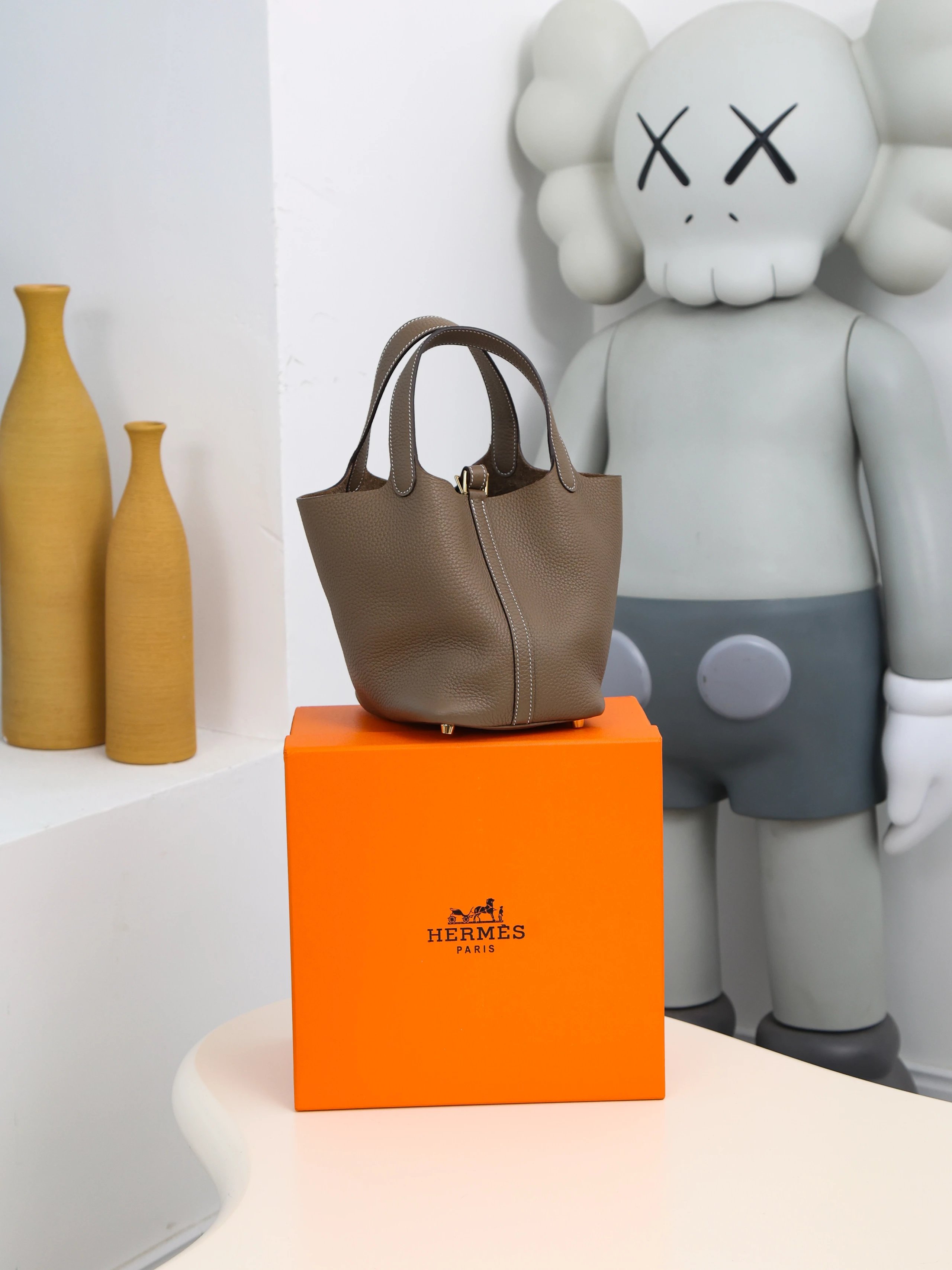 Item ID 8487 HERME3-Majia-Picoting-Lock-18- Gold Buckle - Calf Leather - Vegetable