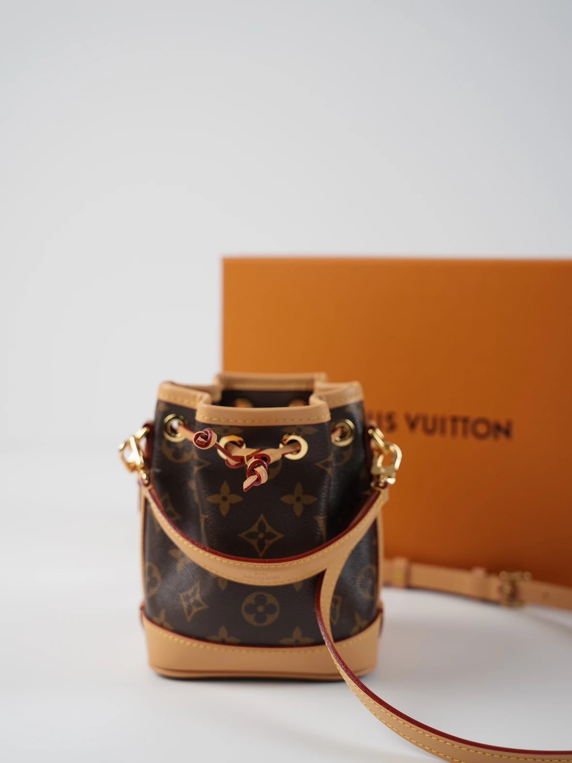 Item ID 8514 Year end finale _detachable and adjustable shoulder strap drawstring c