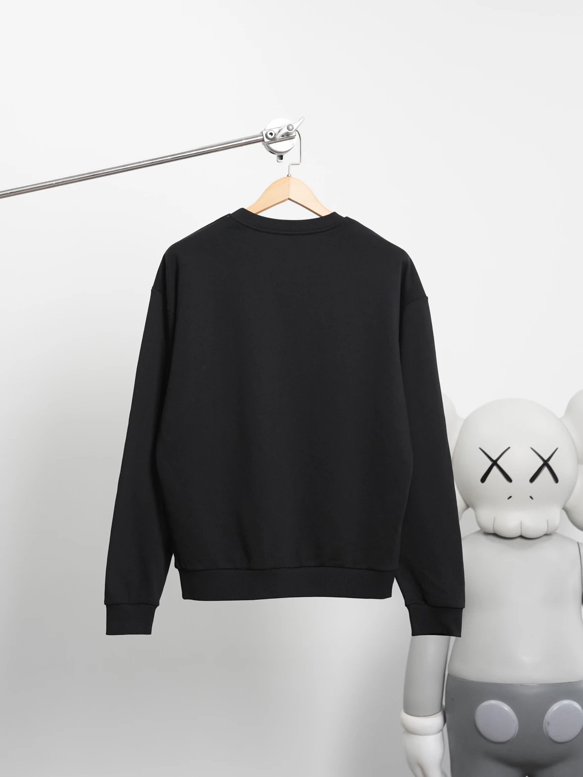 Item ID 8078 CL-SS25-“- embroidery ”“ Neatness differentiates the market ” Solid co