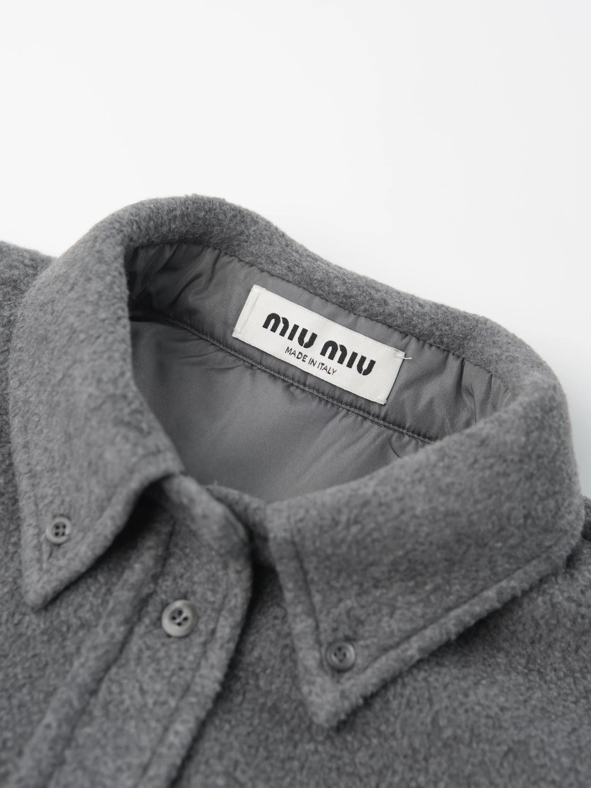 Item ID 8219 M1UM1U Miu Miu _Double Brush Single Shake Velvet Craft_ Loose Edition