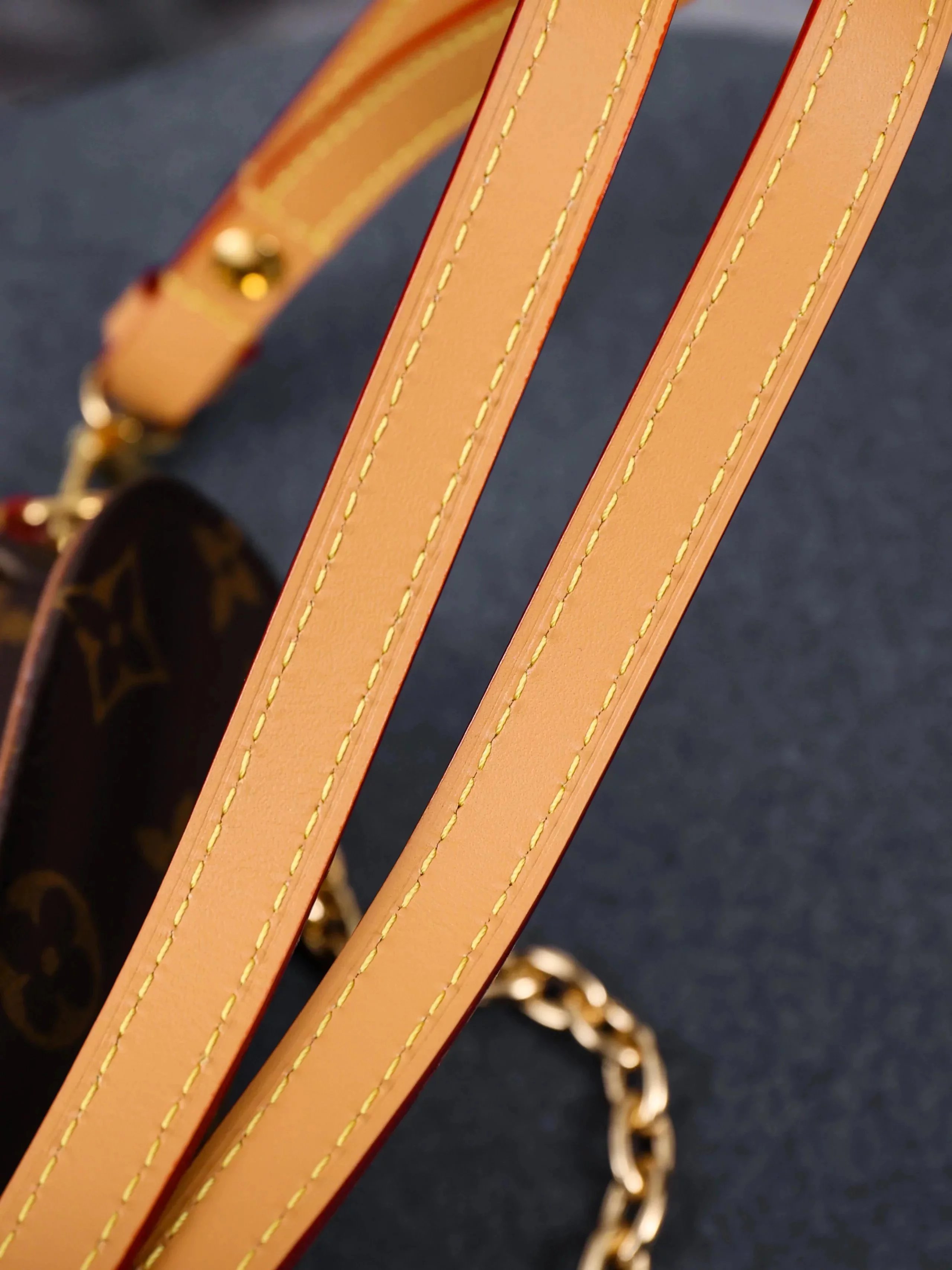 Item ID 8431 Advanced Customization - Wallet On Main IV Handbag - Underarm Bag - Ch