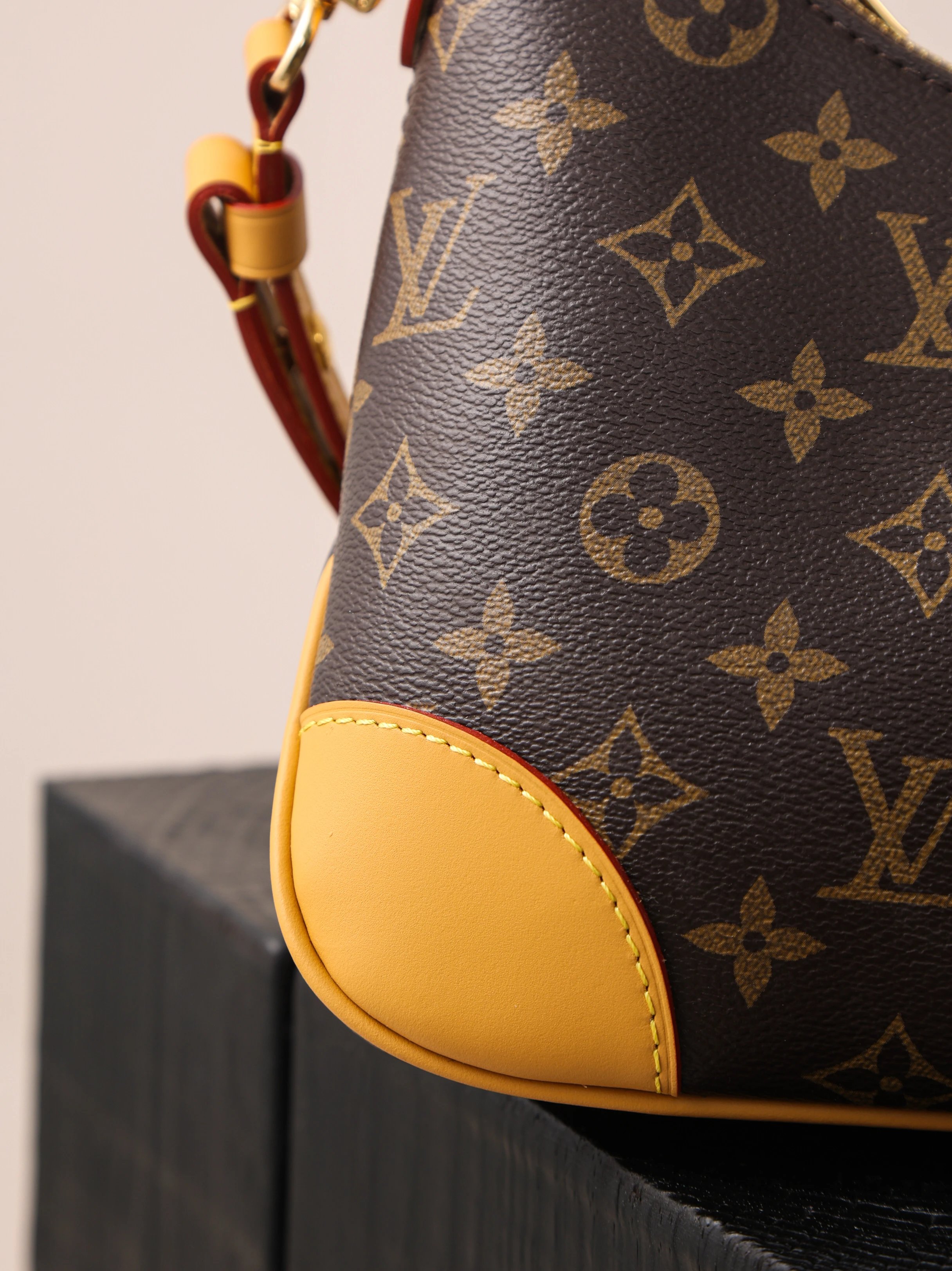 Item ID 8484 Haute Couture -2021ss - Classic Old Flower Series - Bull Horn Shoulder