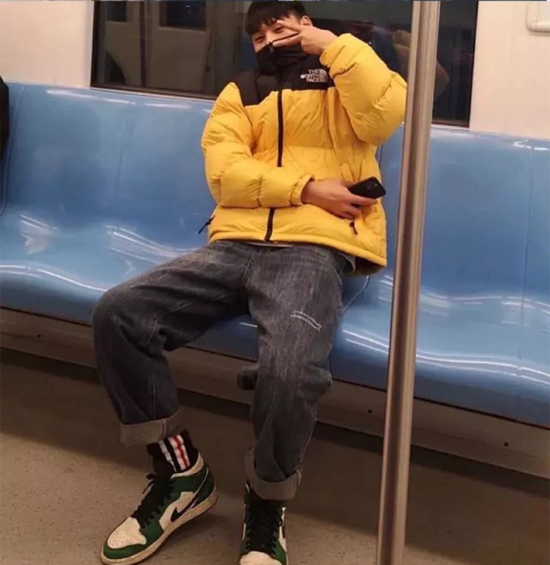 Item ID 8097 90% Down - Correct 85% Goose Down - Poison Home Magic Buckle+Hexagonal