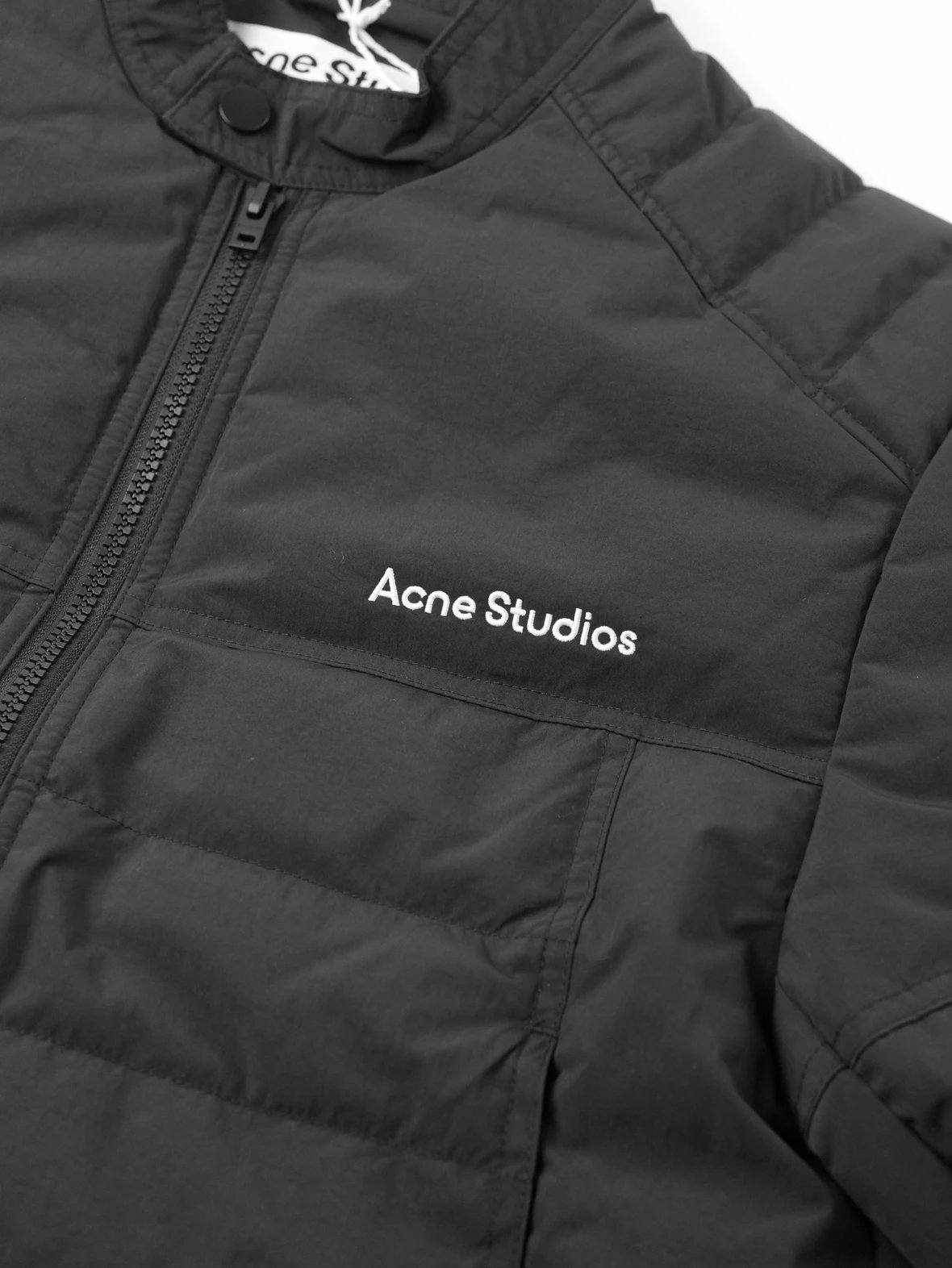 Item ID 8098 Acne SS25 Logo _National Standard 90 White Duck Down_ Solid Color Zipp