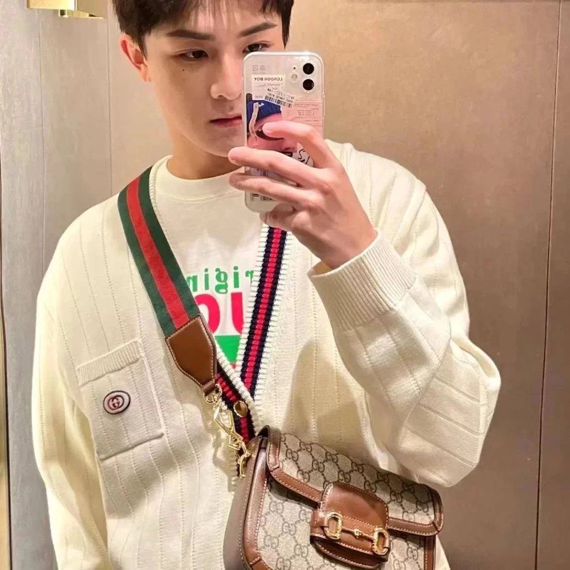 Item ID 8462 Correct oil edge - Needle car details _- GC floral saddle bag - Horseb