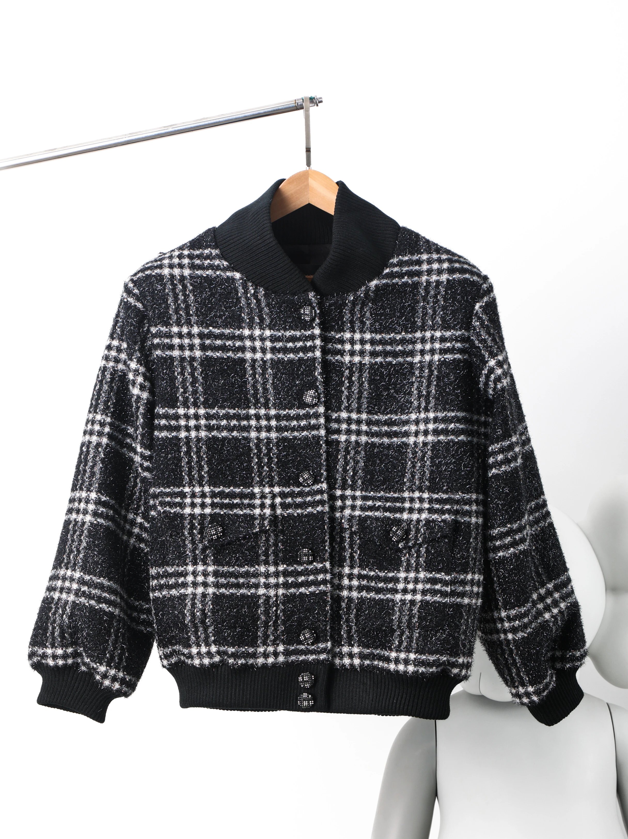Item ID 8026 CHANE1- Chanel 22k Tweed Black and White Checkered Floral Coat - Black