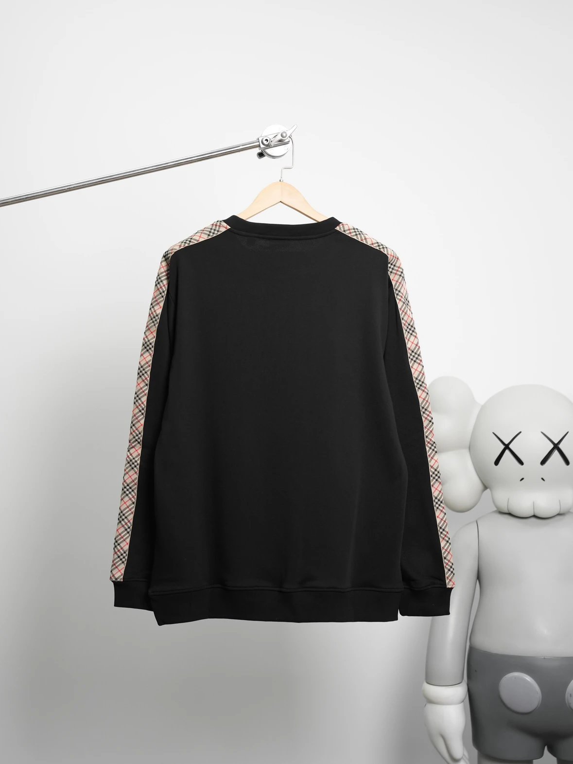 Item ID 8075 BBR-FW25- Ribbed trim -“ Exclusive high-end webbing ” round neck sweat