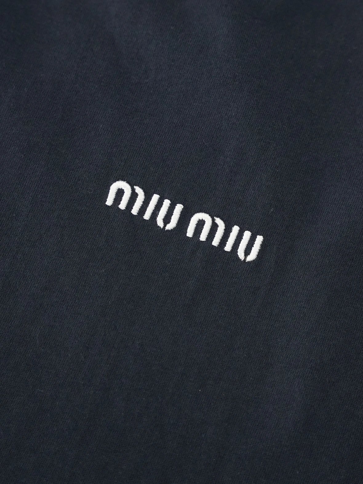 Item ID 8188 MIU-MIU Miu Miu - long sleeves -26 Combed cotton plain weave - ribbing