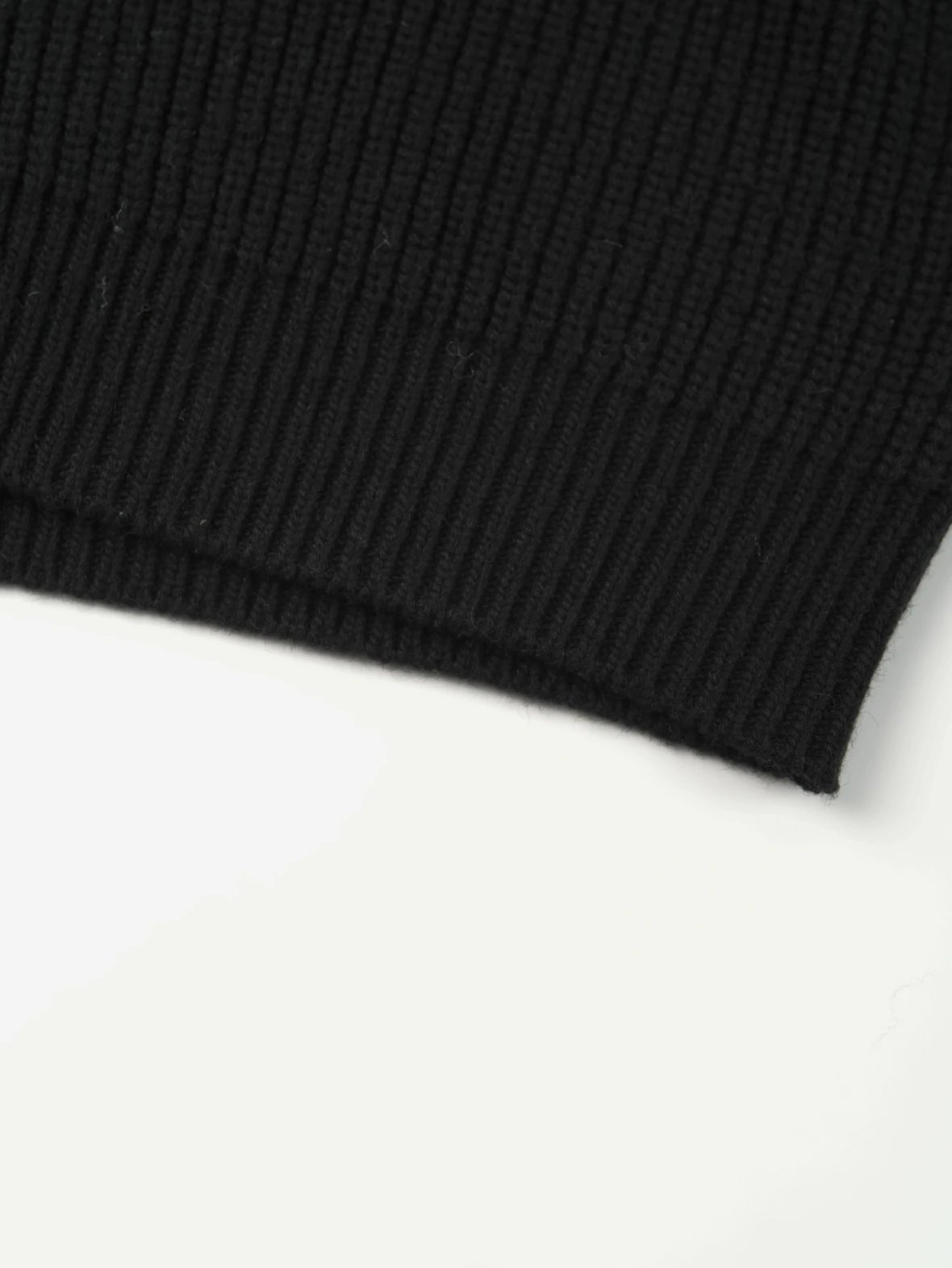 Item ID 8255 CEL1NE- ribbing “ wool blend ” turtleneck long sleeve sweater - Same s