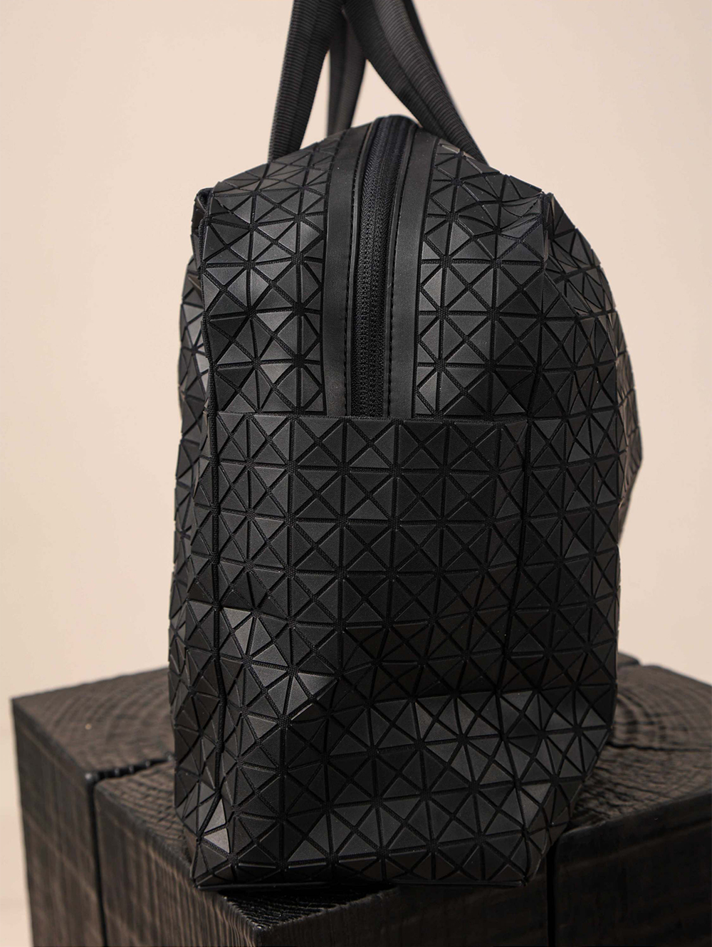 Item ID 8489 Issey Miyaki - Miyake Lifetime -2021 FW Kuro - Miyake Lingge Bag - Tor