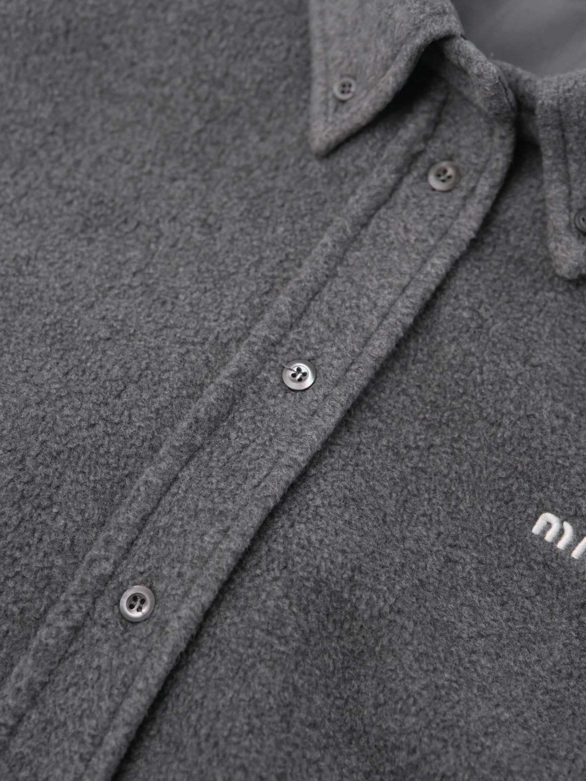 Item ID 8219 M1UM1U Miu Miu _Double Brush Single Shake Velvet Craft_ Loose Edition