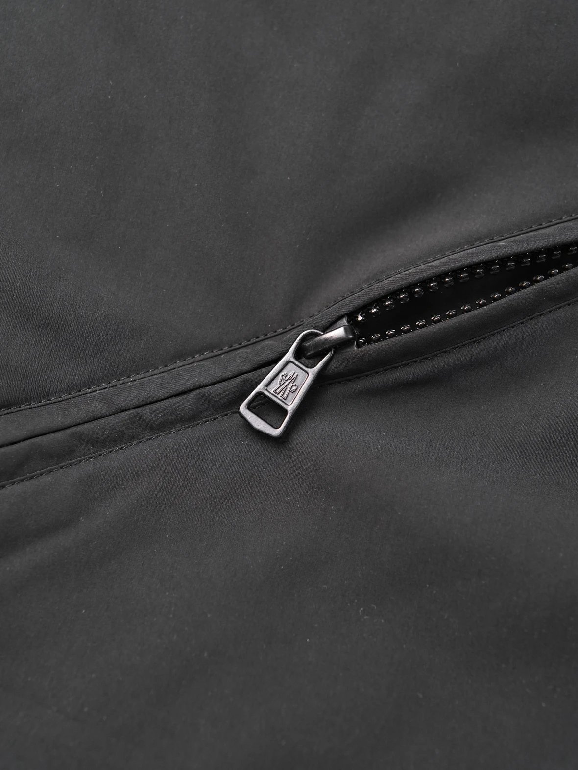 Item ID 8096 -SS25-Cidone series -“90 white goose down ” Goose down zipped lapel po