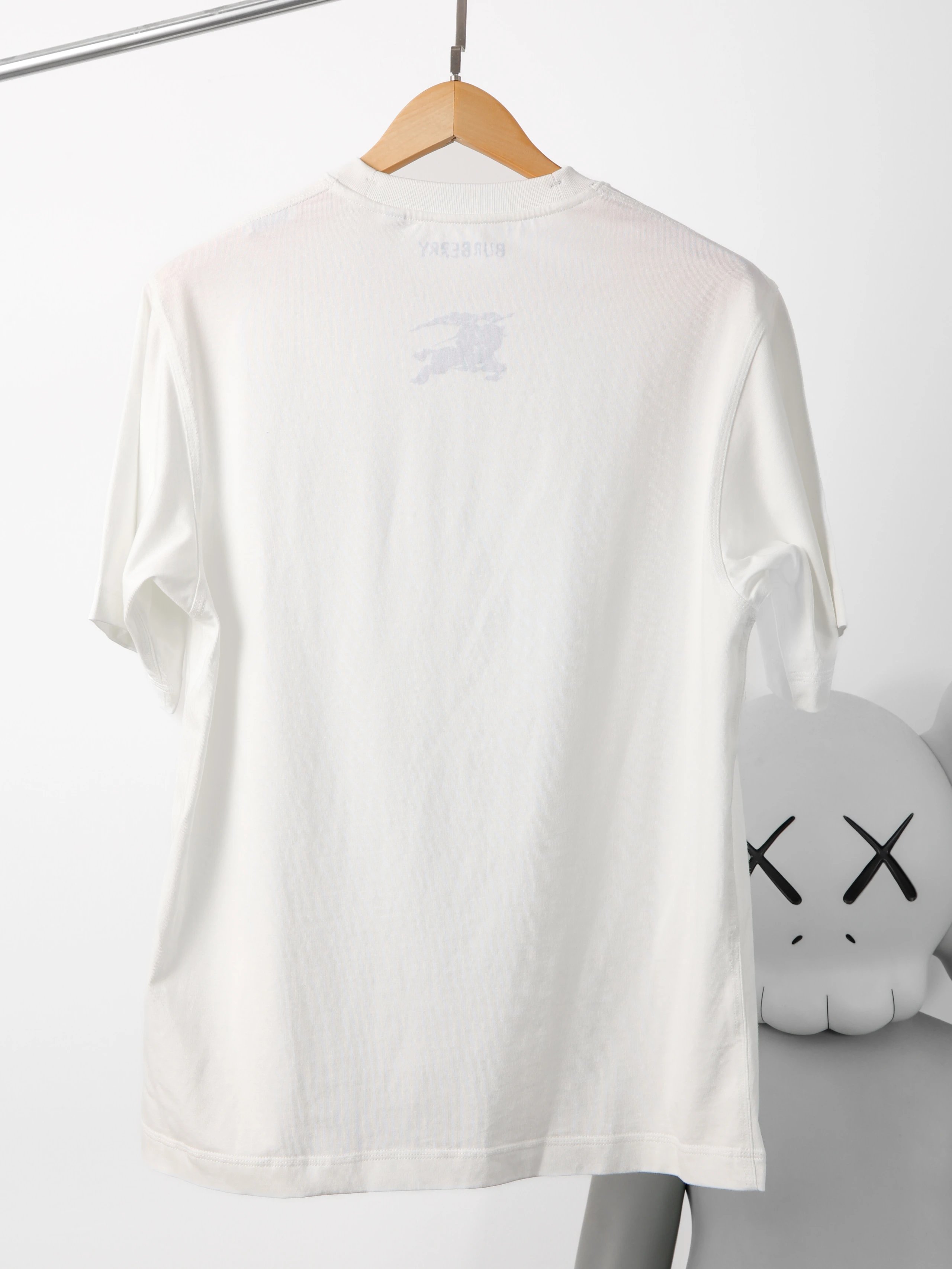 Item ID 8298 Burberr-BBR-2025ss- Shadow Double Blue War Horse Print Short Sleeve -