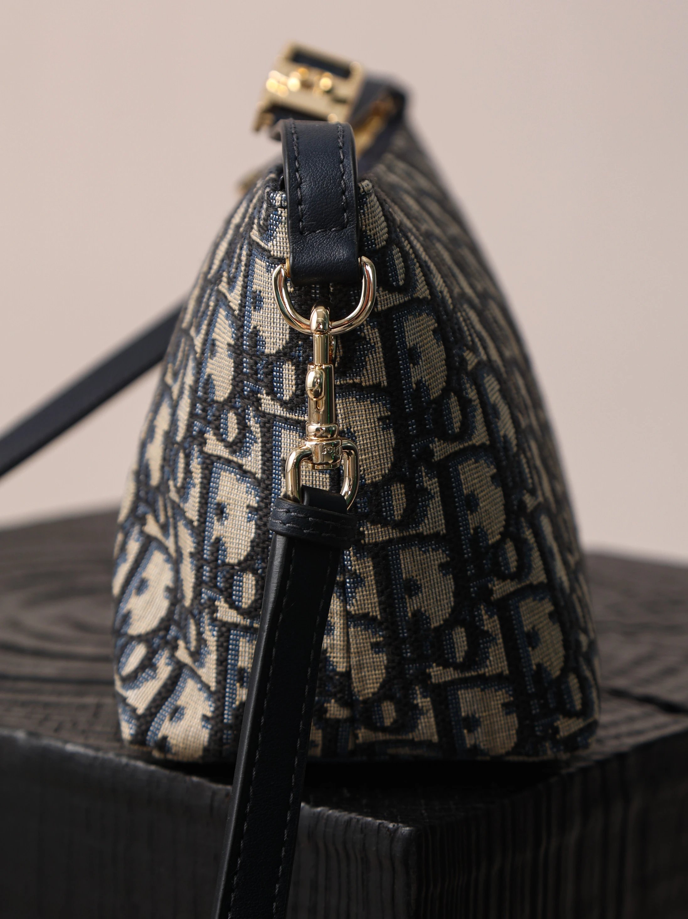 Item ID 8465 D10r-D Home -2024Ss-Oblique Vintage Collection - travel mod - lunch bo