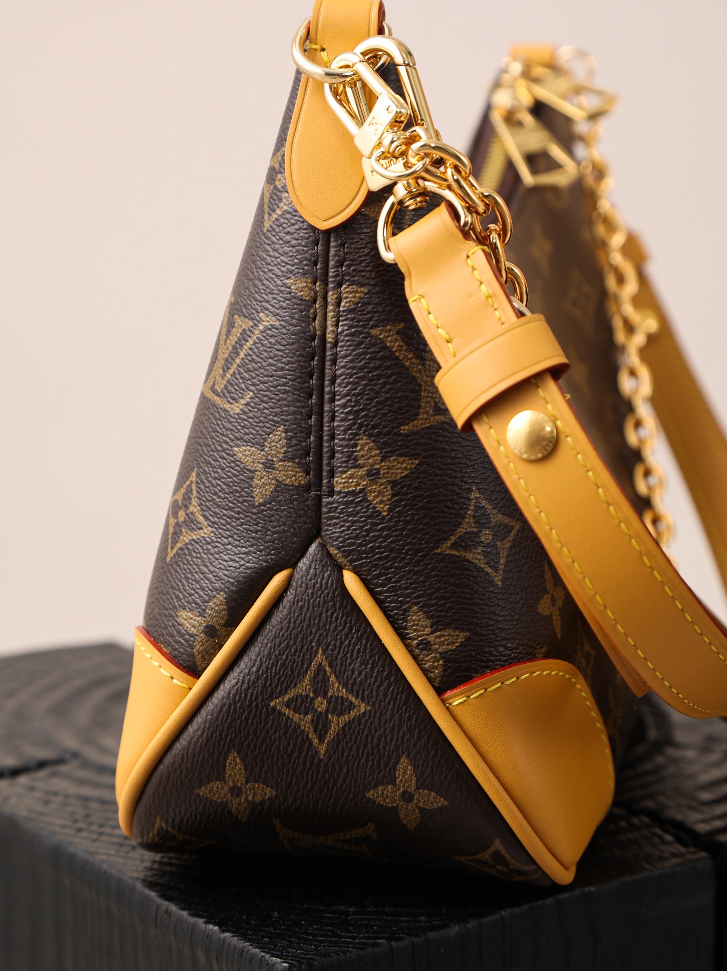 Item ID 8484 Haute Couture -2021ss - Classic Old Flower Series - Bull Horn Shoulder