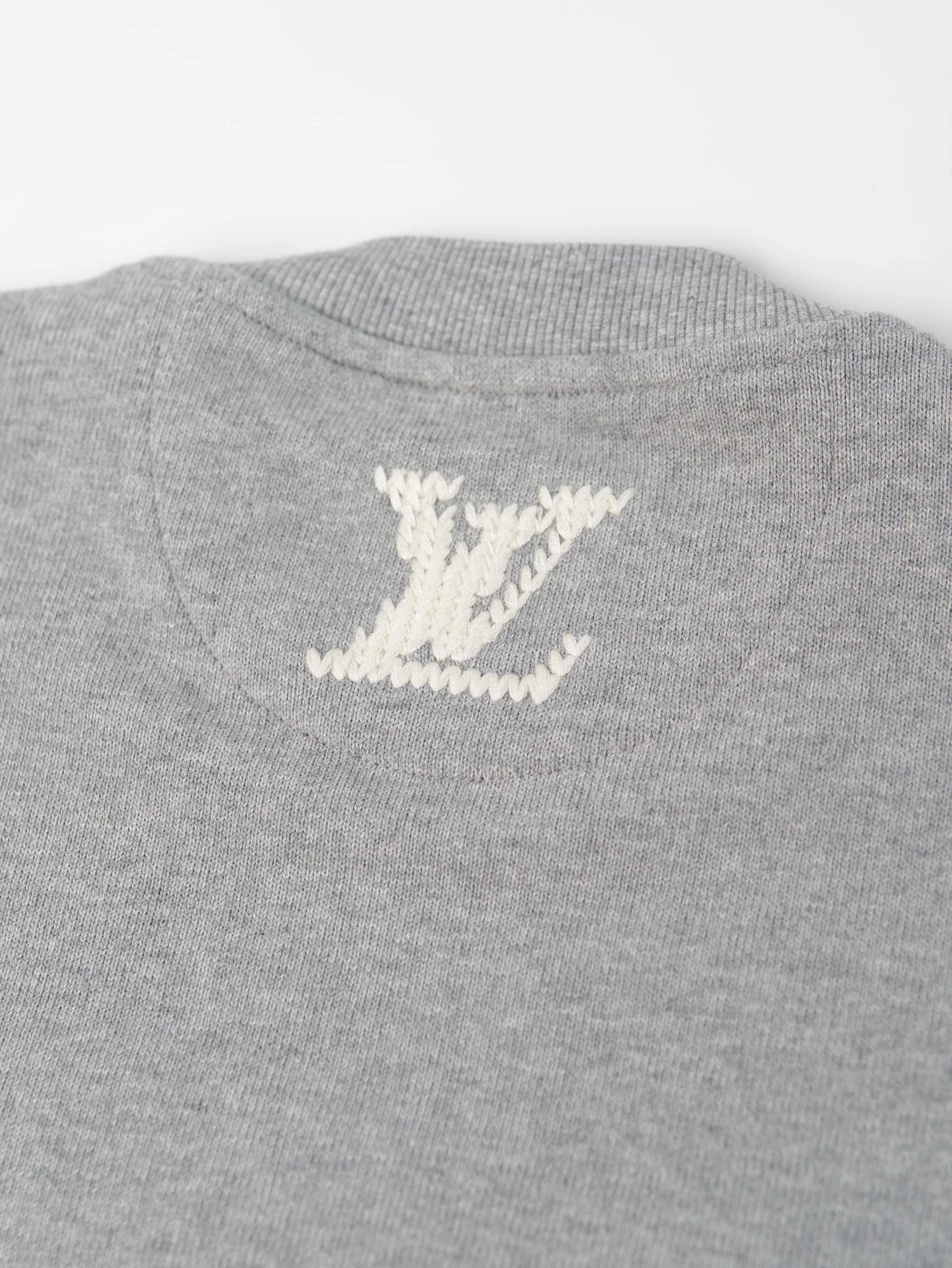 Item ID 8092 SS26“ Milan woven embroidery ” Round neck long sweatshirt with embroid