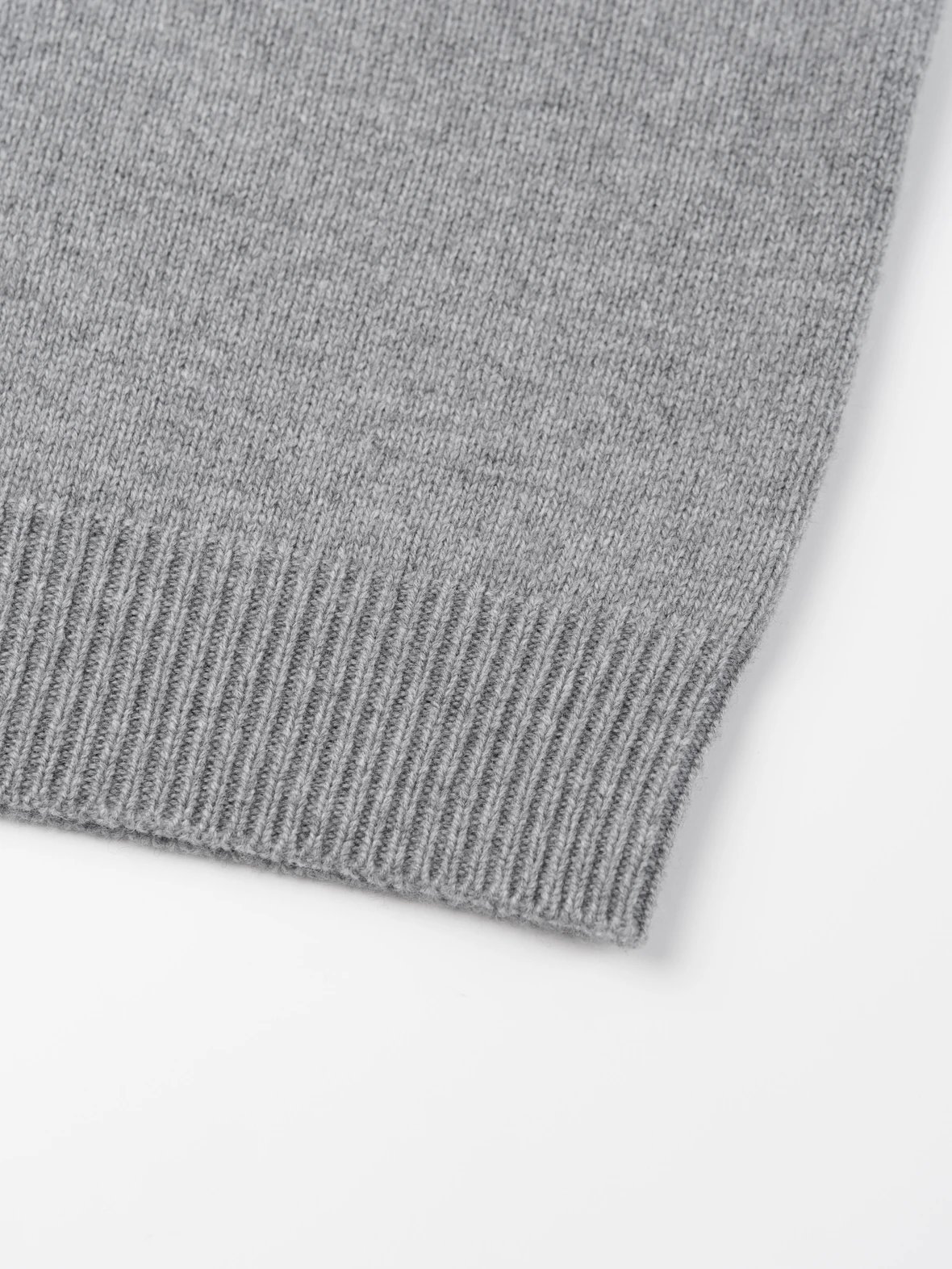Item ID 8260 L0EWE“100% Combed sheep wool ”Logo round neck pullover long sleeve swe