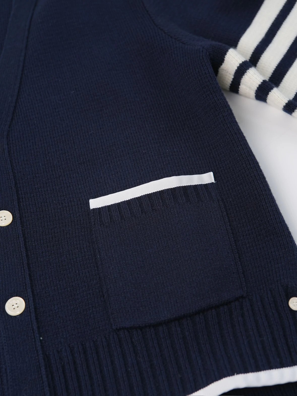 Item ID 8005 striped long sleeves single breasted V collared sweater