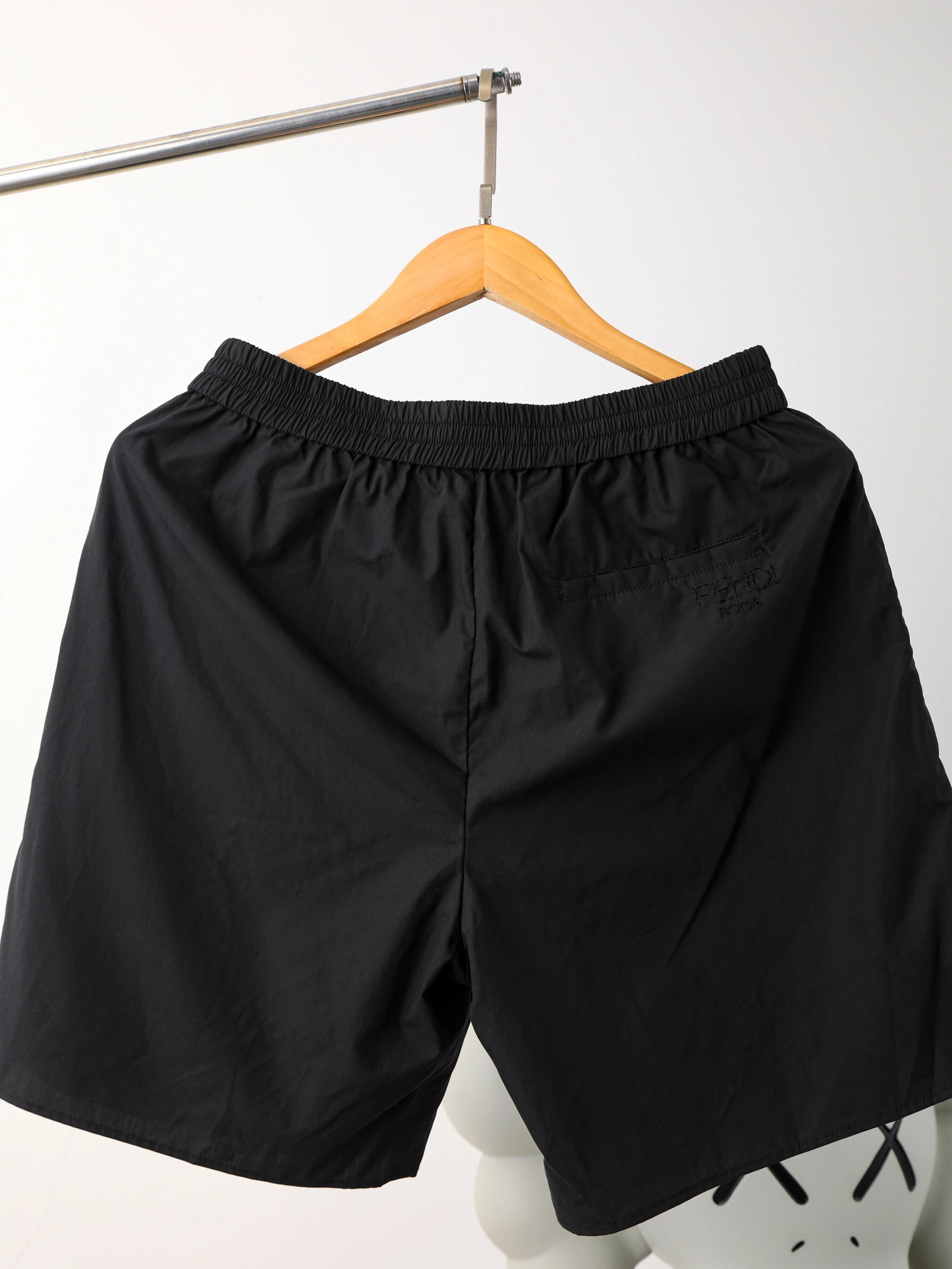 Item ID 8236 Fend1- Fendi -2025ss- Haute couture tencel cotton - back pocket embroi