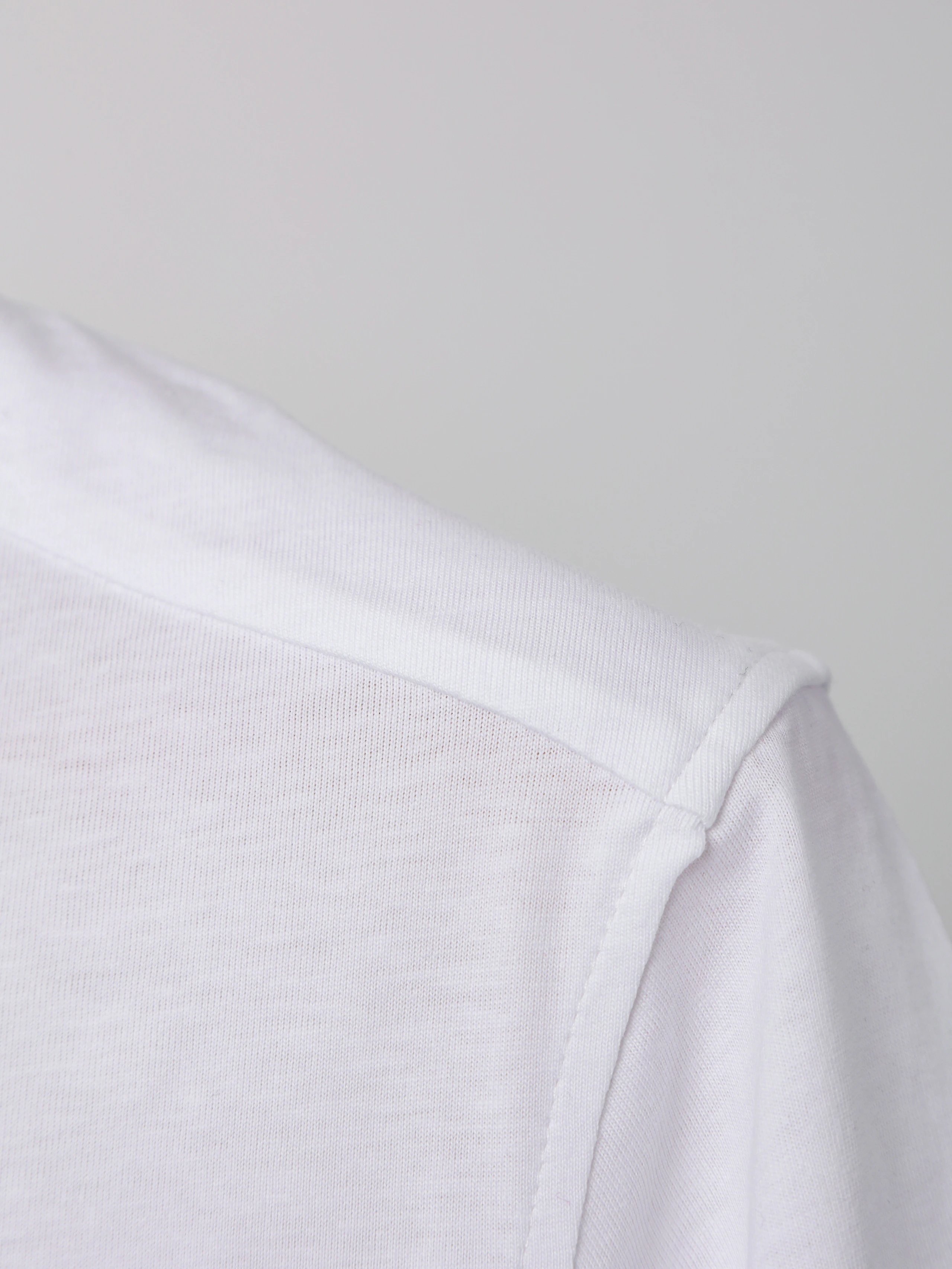 Item ID 8332 Zegn@- Jenia-2023S - Basic Satin Lightweight Short Sleeve -70s Lyocell