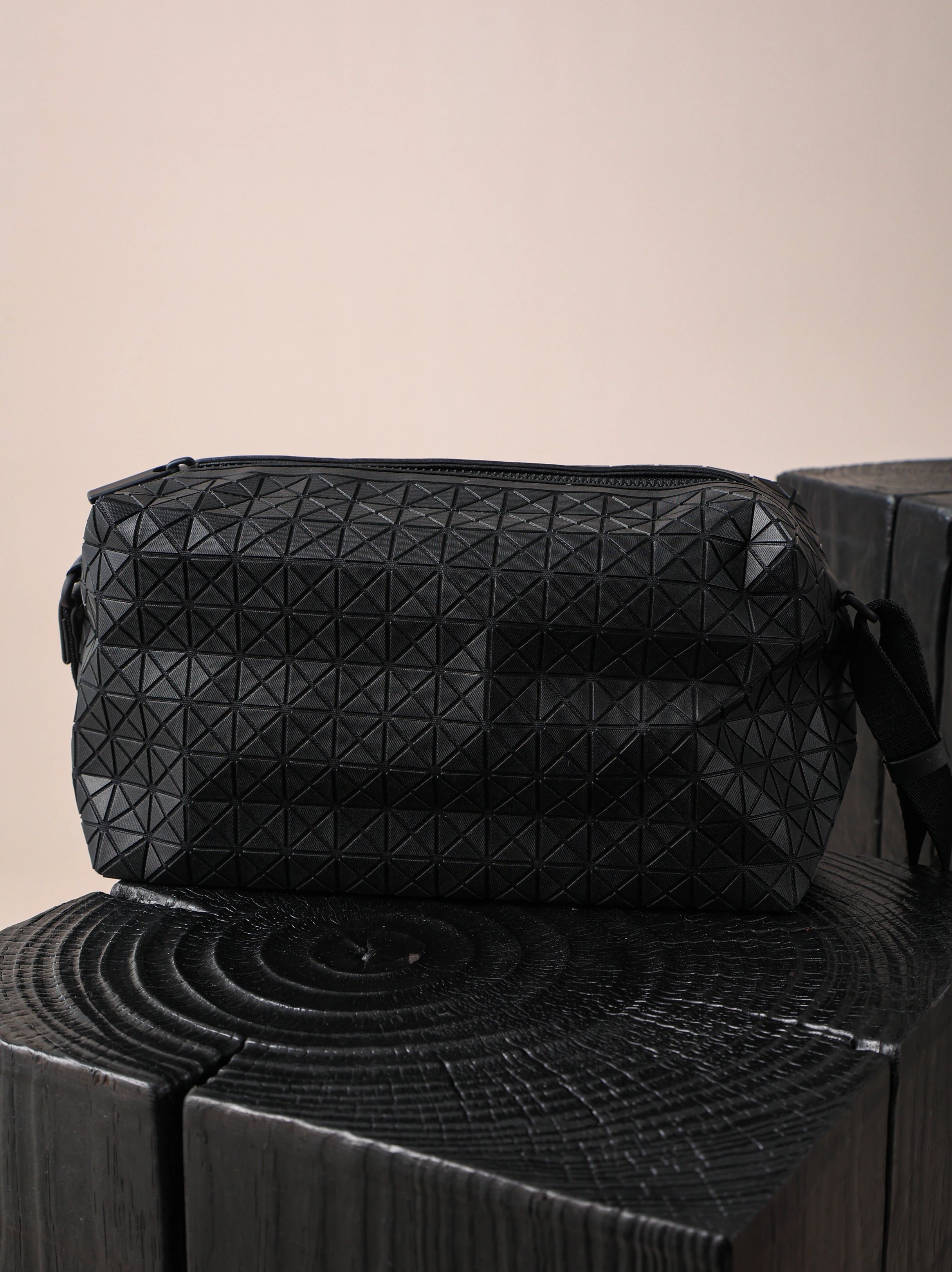 Item ID 8490 Issey-M1yaki- Issey Miyake -Kuro-saddle-PVC diamond camera bag - Matte