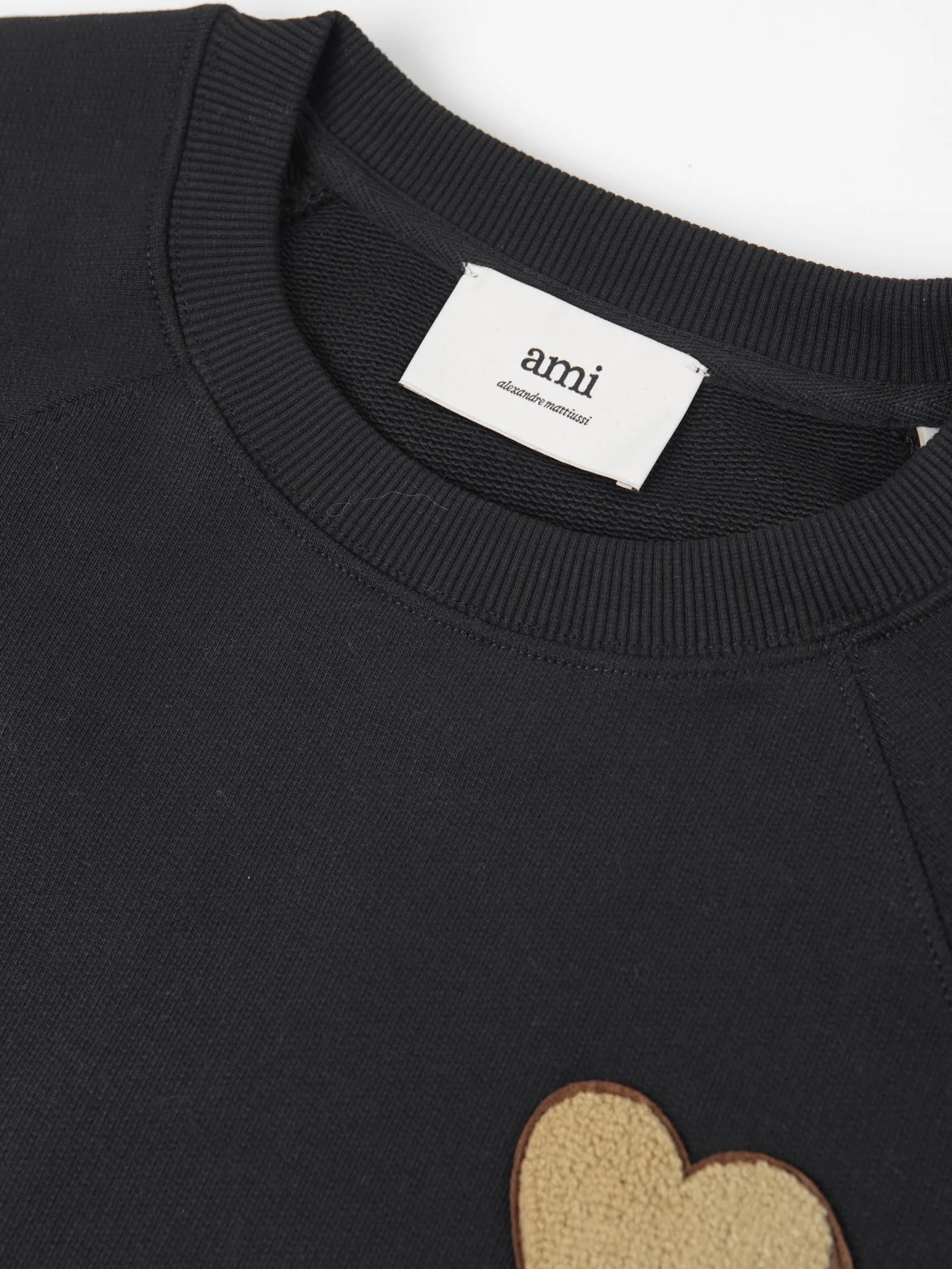 Item ID 8070 AMI solid color logo “ Correct spacer embroidery ”“ Multi-color dyeing