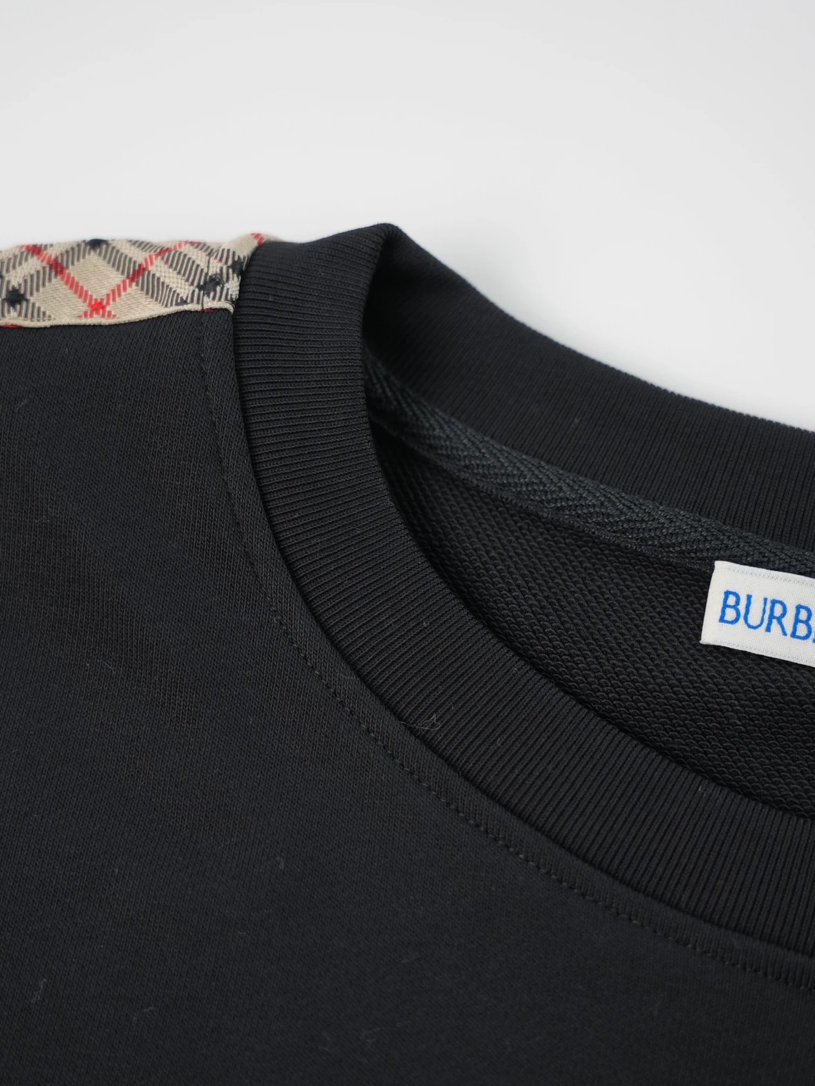 Item ID 8075 BBR-FW25- Ribbed trim -“ Exclusive high-end webbing ” round neck sweat