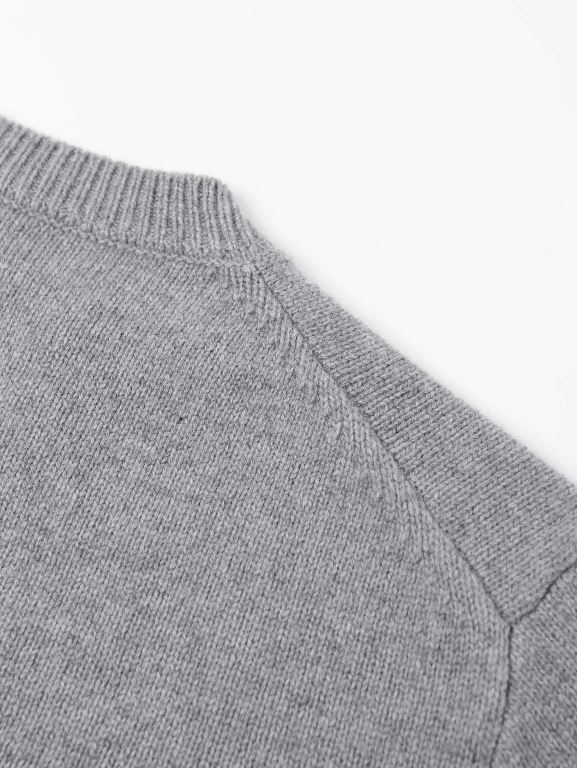 Item ID 8260 L0EWE“100% Combed sheep wool ”Logo round neck pullover long sleeve swe
