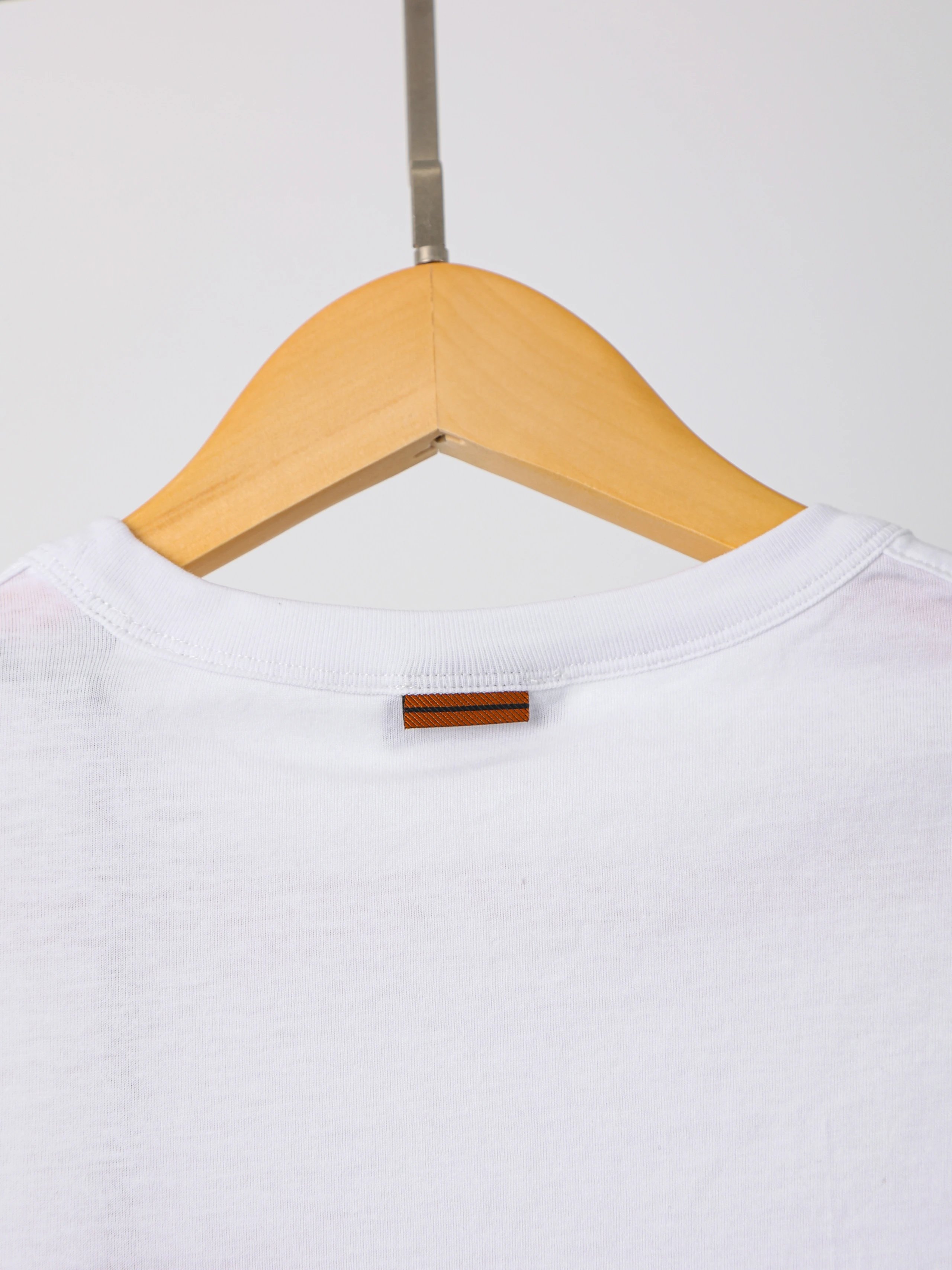 Item ID 8332 Zegn@- Jenia-2023S - Basic Satin Lightweight Short Sleeve -70s Lyocell