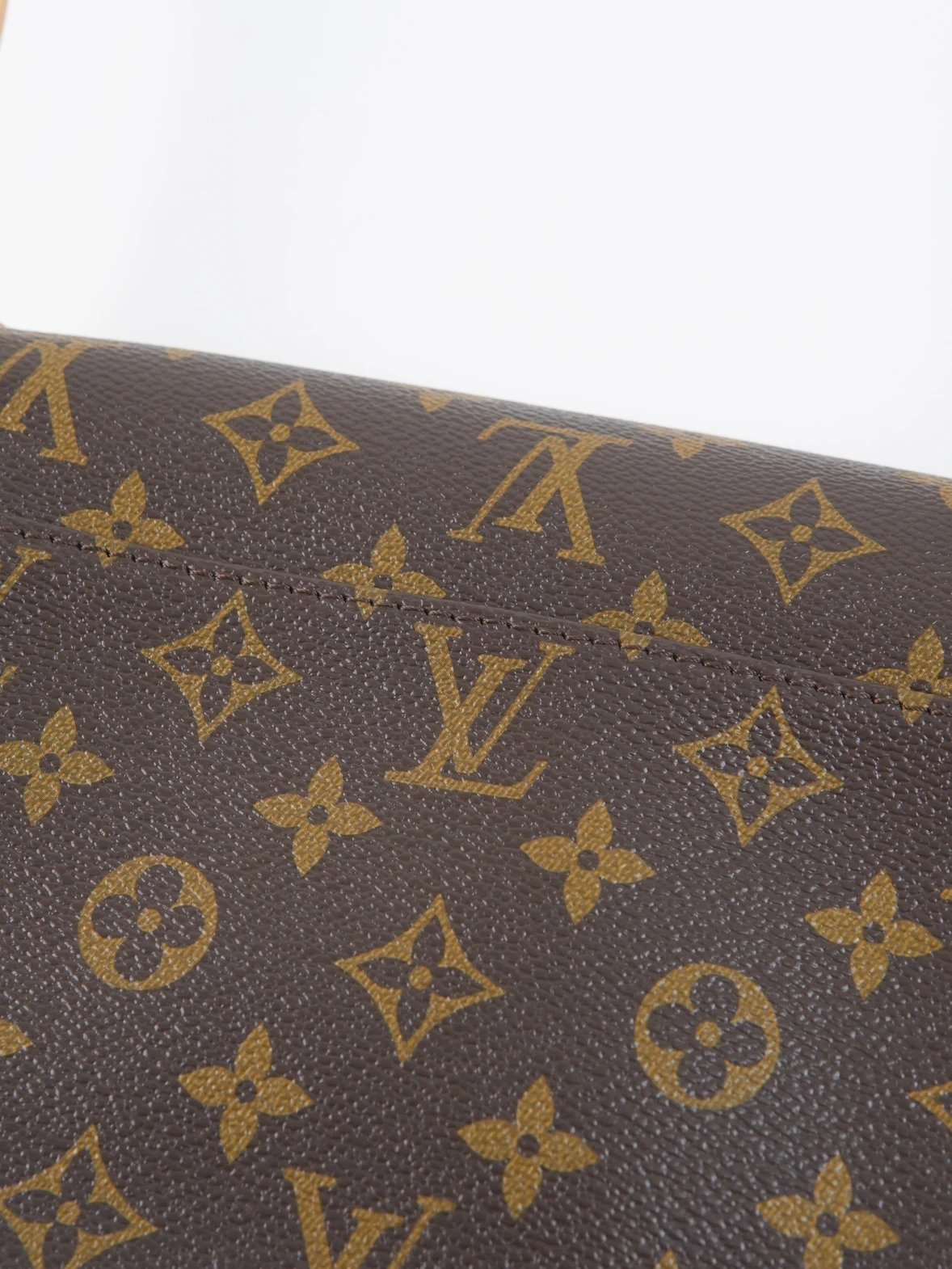 Item ID 8447 Archive _Personal Cardboard - Custom Leather_ Dazzling Metal Piece Mag