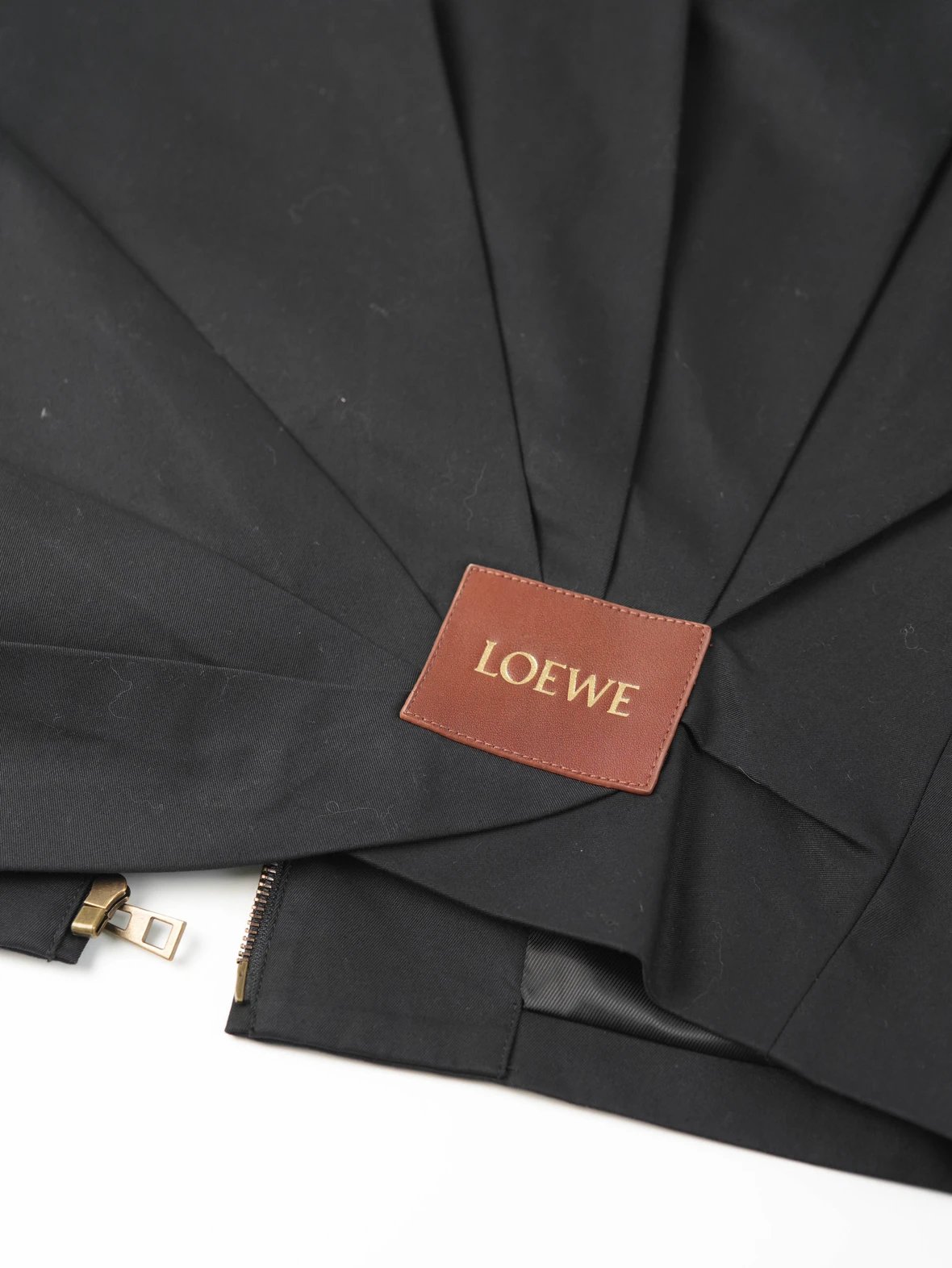 Item ID 8033 L0EWE-SS26-“ Imported leather ”“ Combed cotton twill ” Solid color