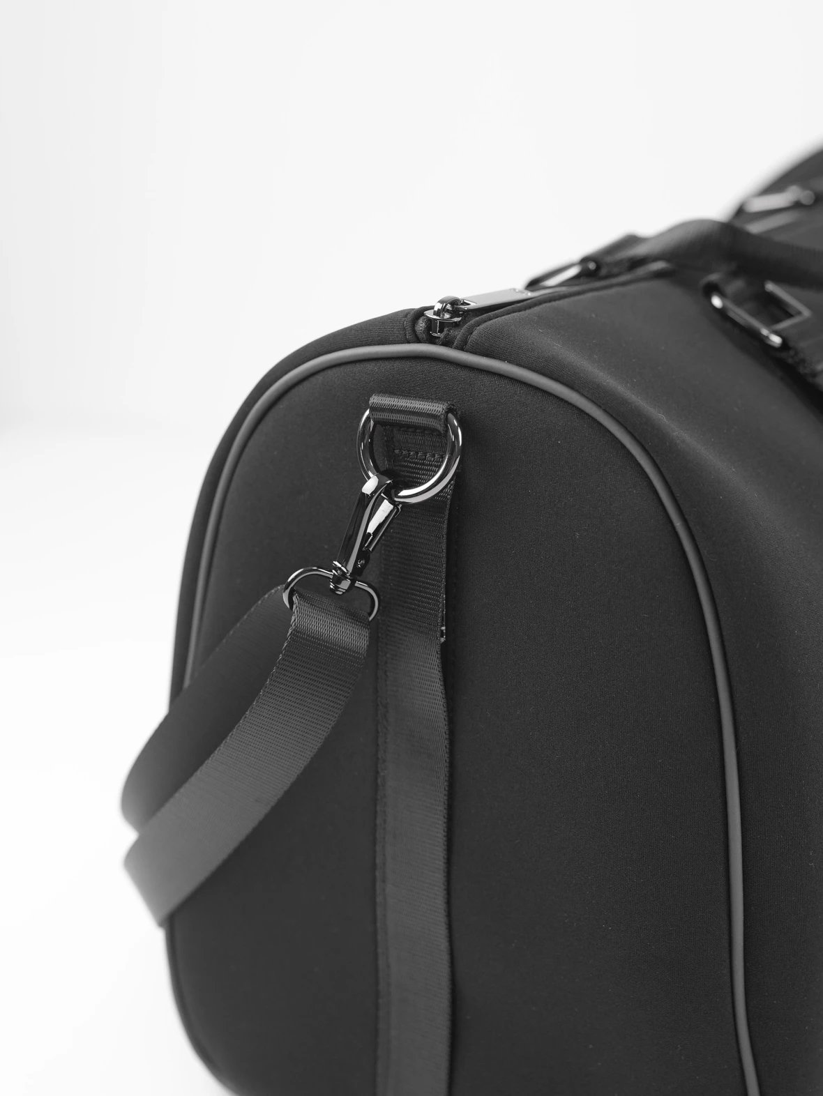 Item ID 8446 Aloyoga large capacity classic chloroprene rubber handbag luggage bag