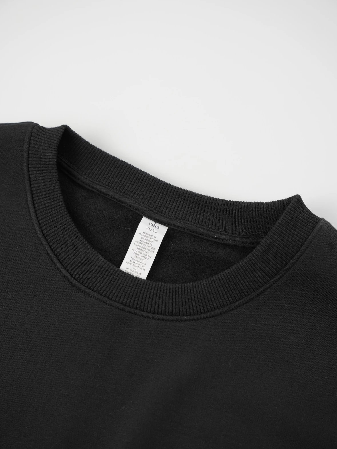 Item ID 8067 alo-logo Logo crew neck loose long sleeve sweatshirt - black - white -