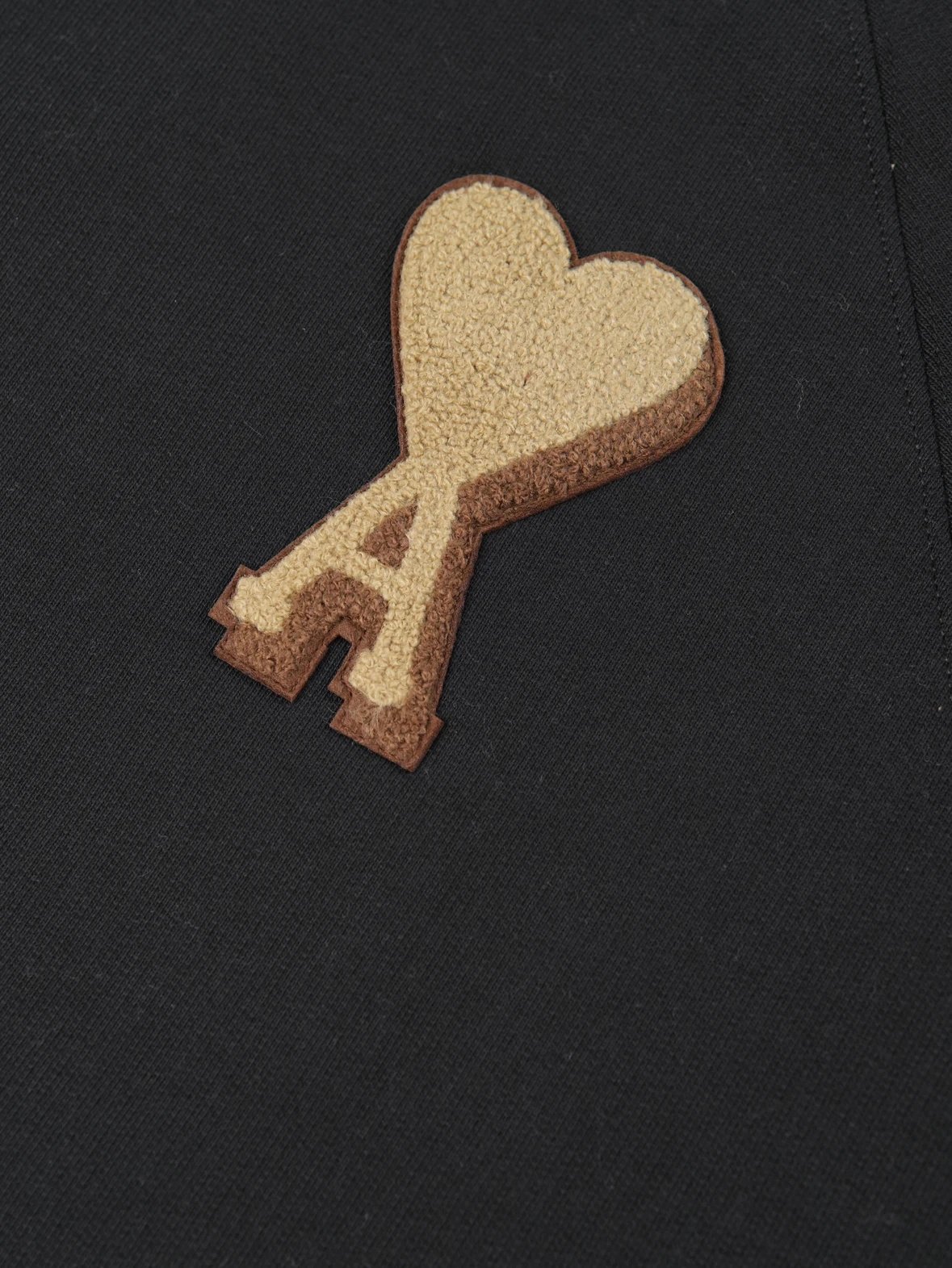 Item ID 8070 AMI solid color logo “ Correct spacer embroidery ”“ Multi-color dyeing