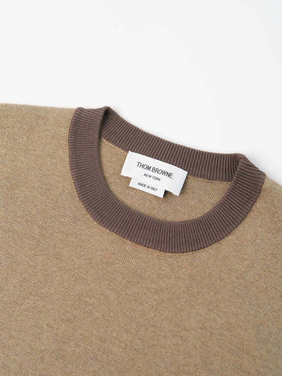 Item ID 8093 THOMBR0WNE-TB-“ natural black horns ”“ Custom dyed three-color webbing