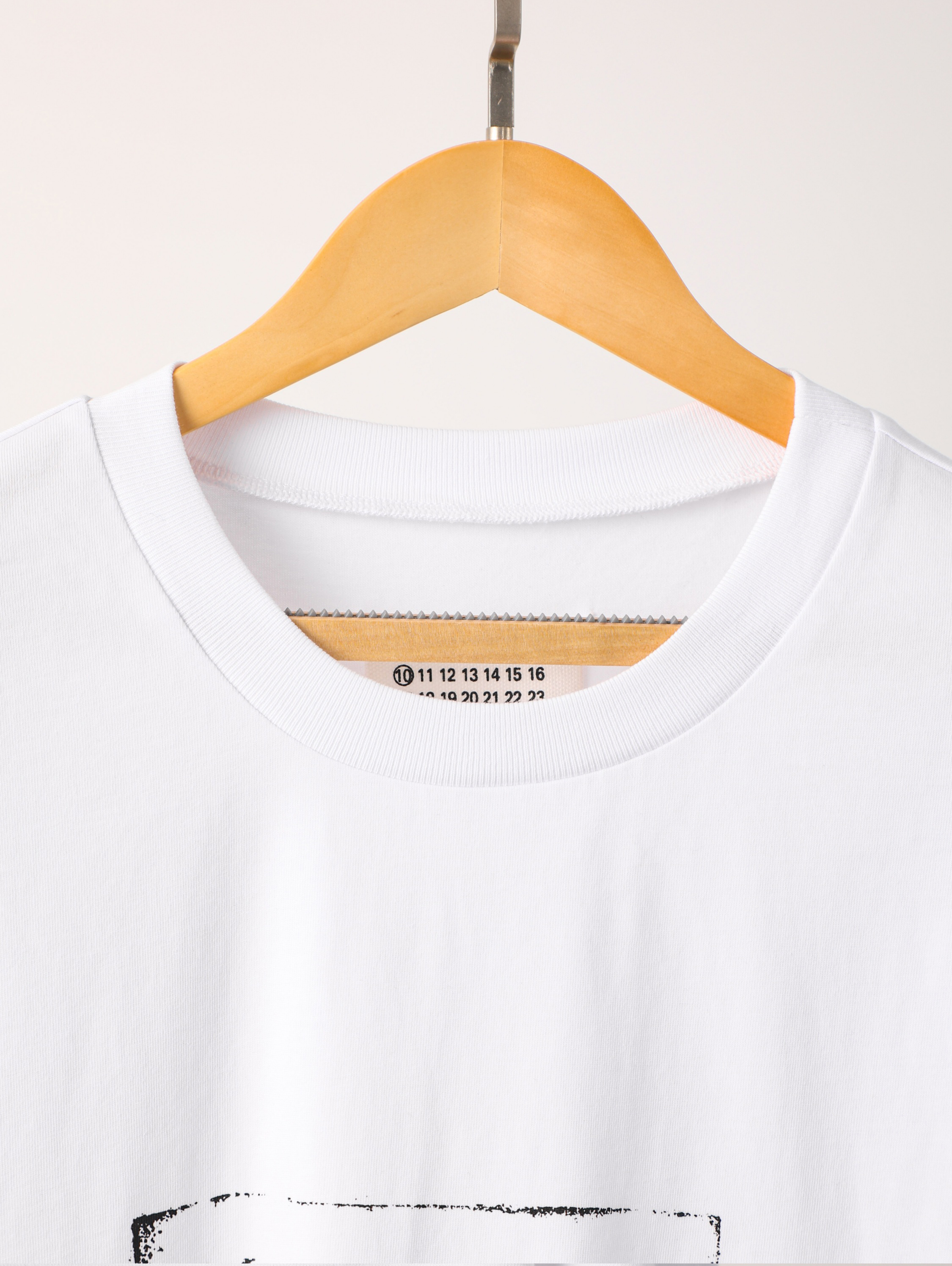 Item ID 8323 Ma1son-Margiala-2025ss-520 Limited Series - Blur Letter Printed Short