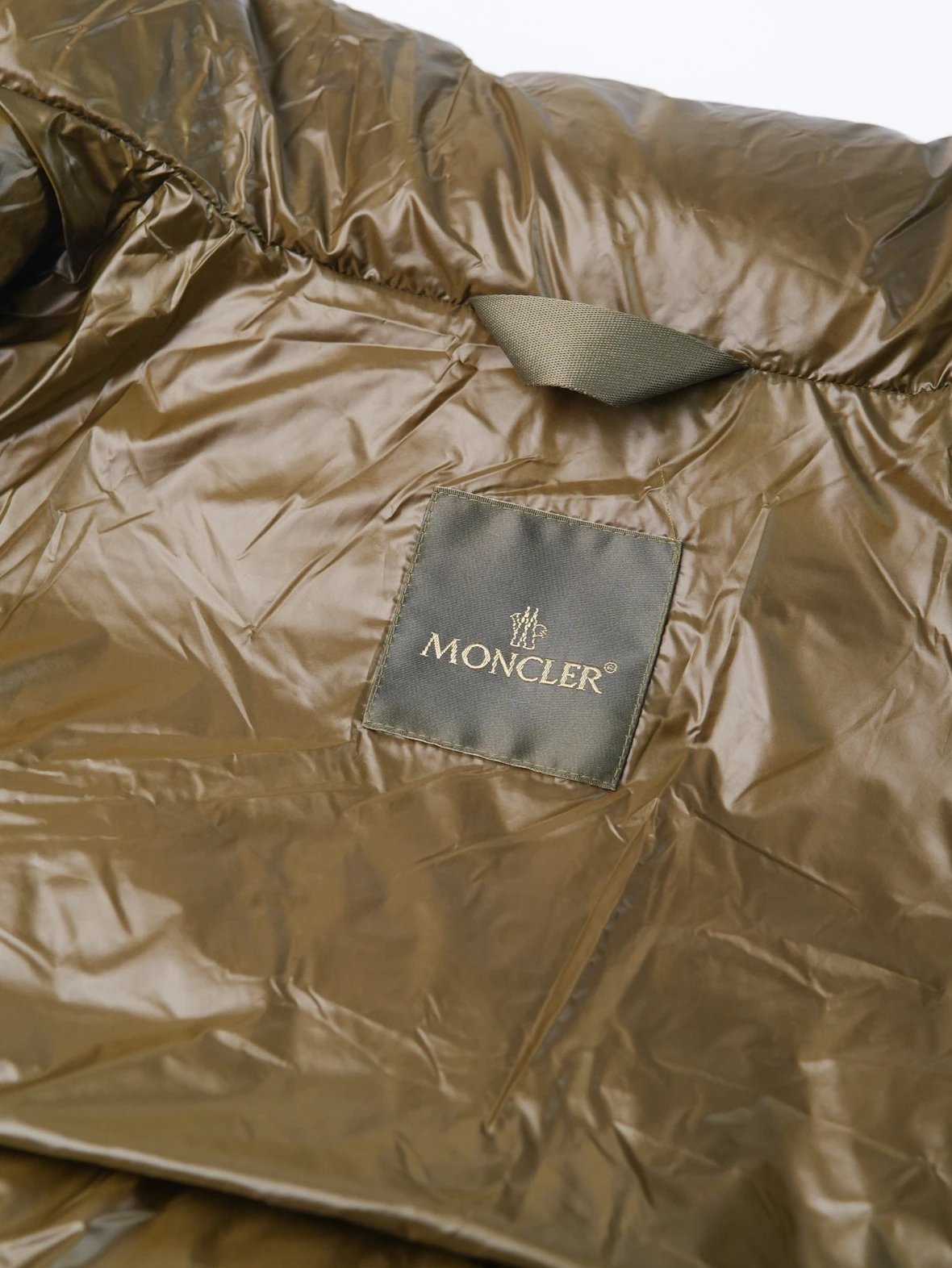 Item ID 8121 M0 include Tripiti - _Double layer high-density nylon fabric_ _Nationa