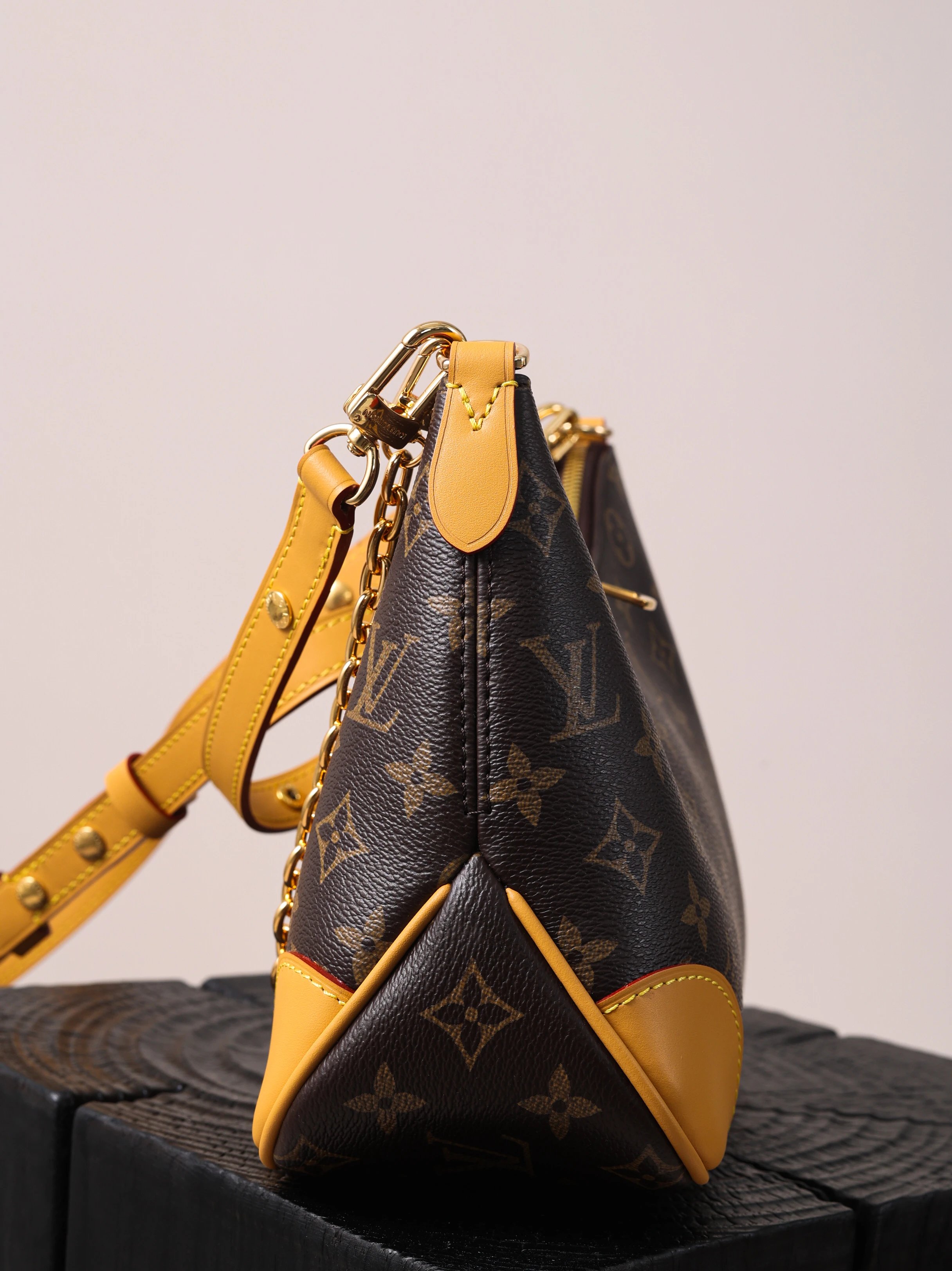 Item ID 8484 Haute Couture -2021ss - Classic Old Flower Series - Bull Horn Shoulder