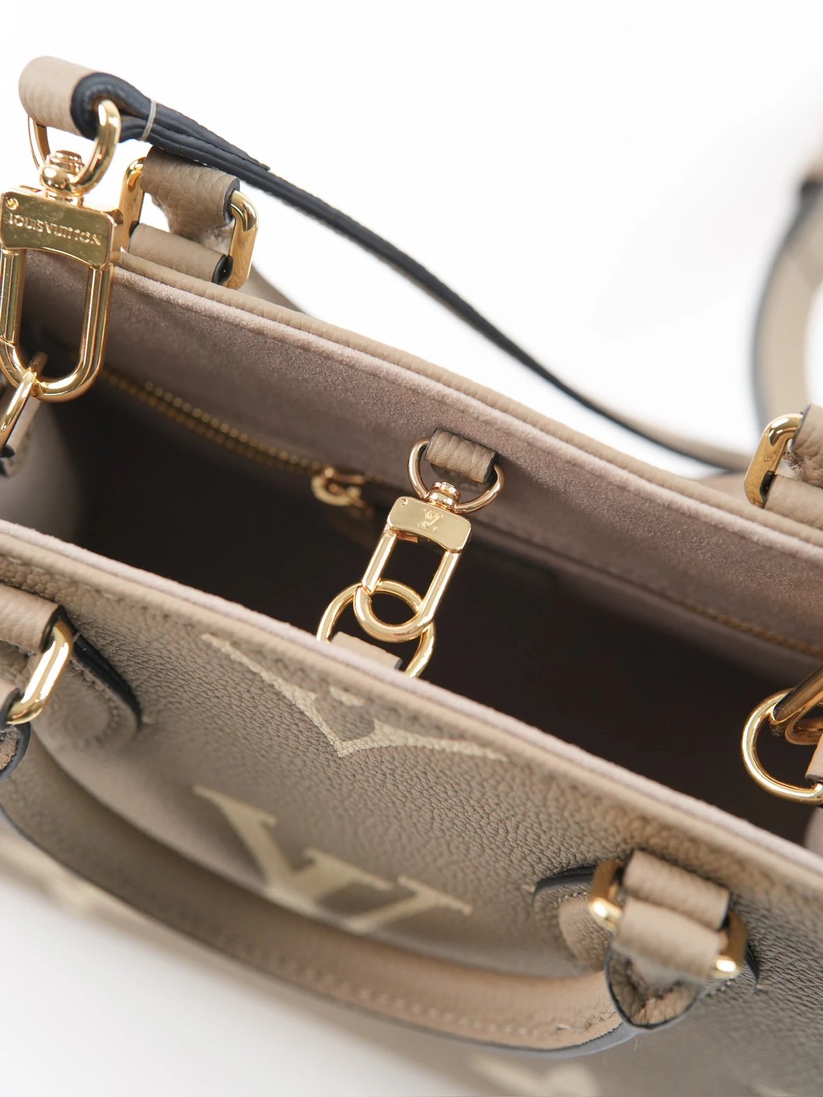 Item ID 8501 ONTHEGO-PM - Classic Old Flower Full Print - Cow Leather - Jungle Bag