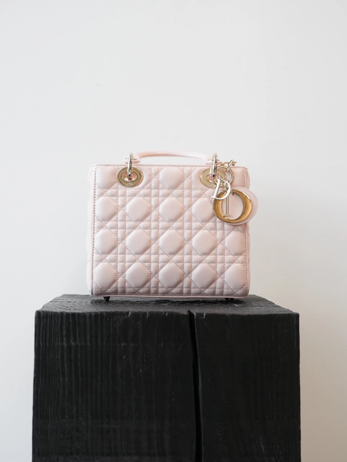 Item ID 8420 -Lady-ABCD1or-“ Imported natural leather ” Detachable chain shoulder s
